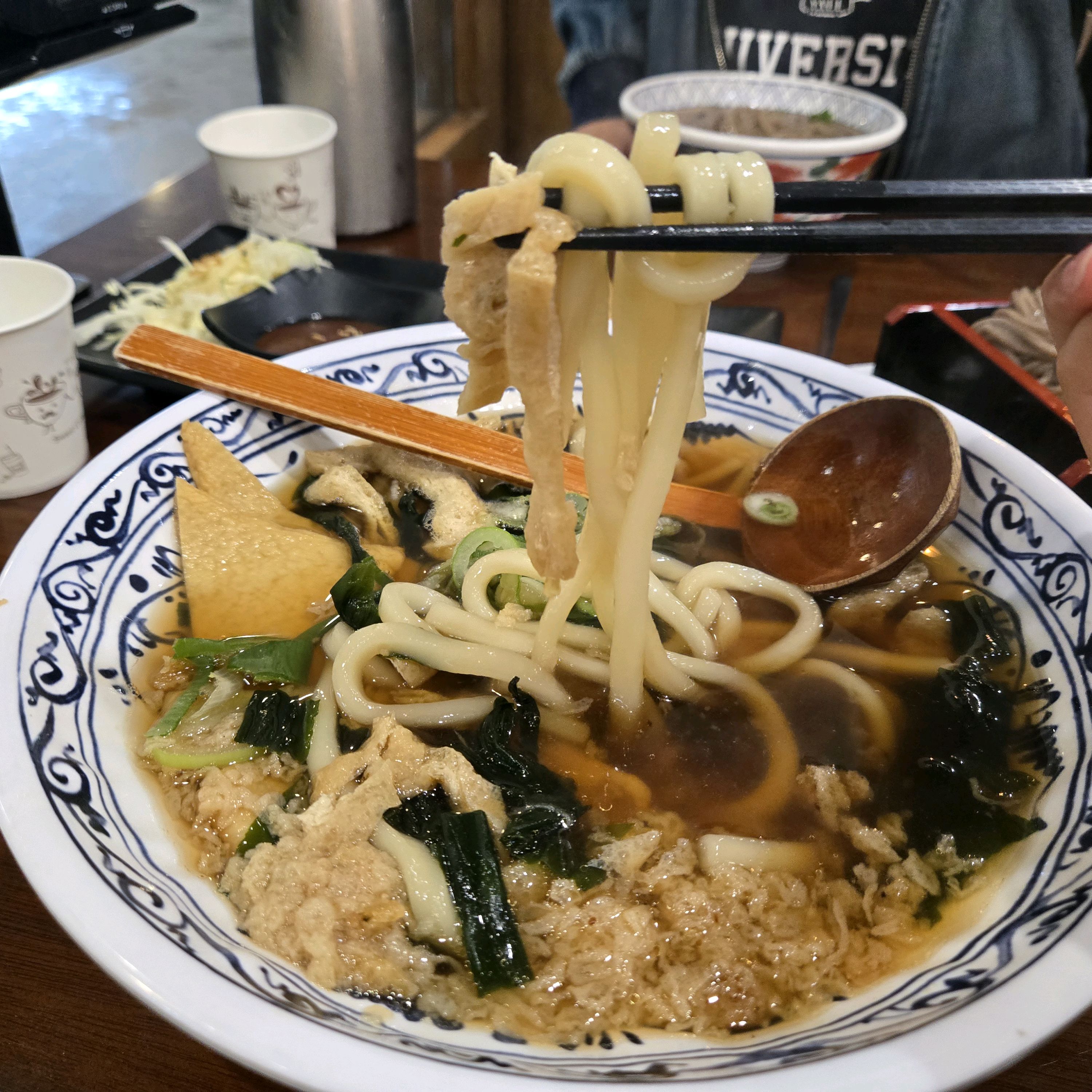 평소 웨이트가 한시간이라 비오는날 노려서 방문! 그래도 10분 웨이트~~^^;; 너무 맛나