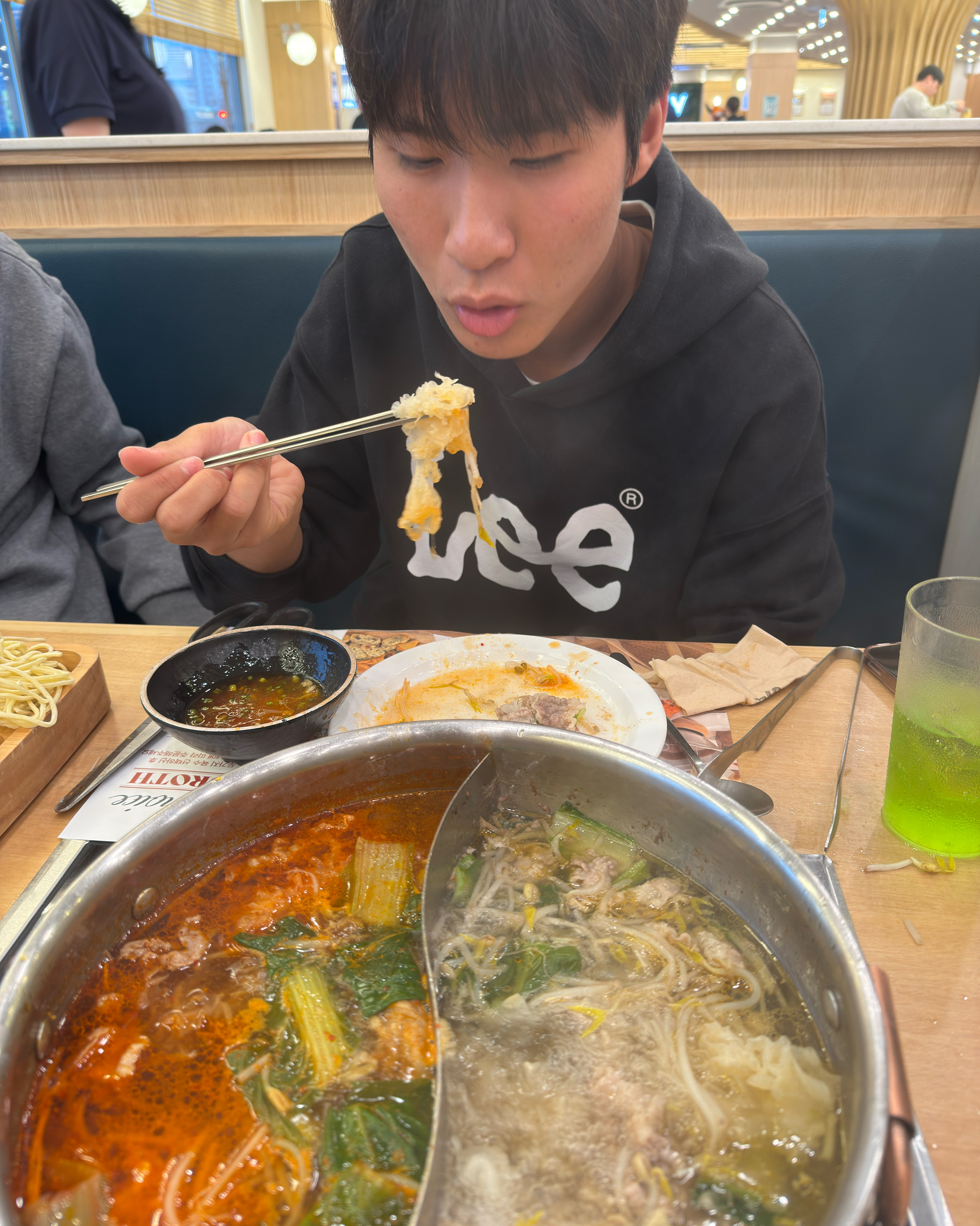 우선 샤브 채소가 너무 신선하고 나머지 음식들 너무 맛있네요! - 이천 하이닉스 맛집 샤브올데이 경기이천점