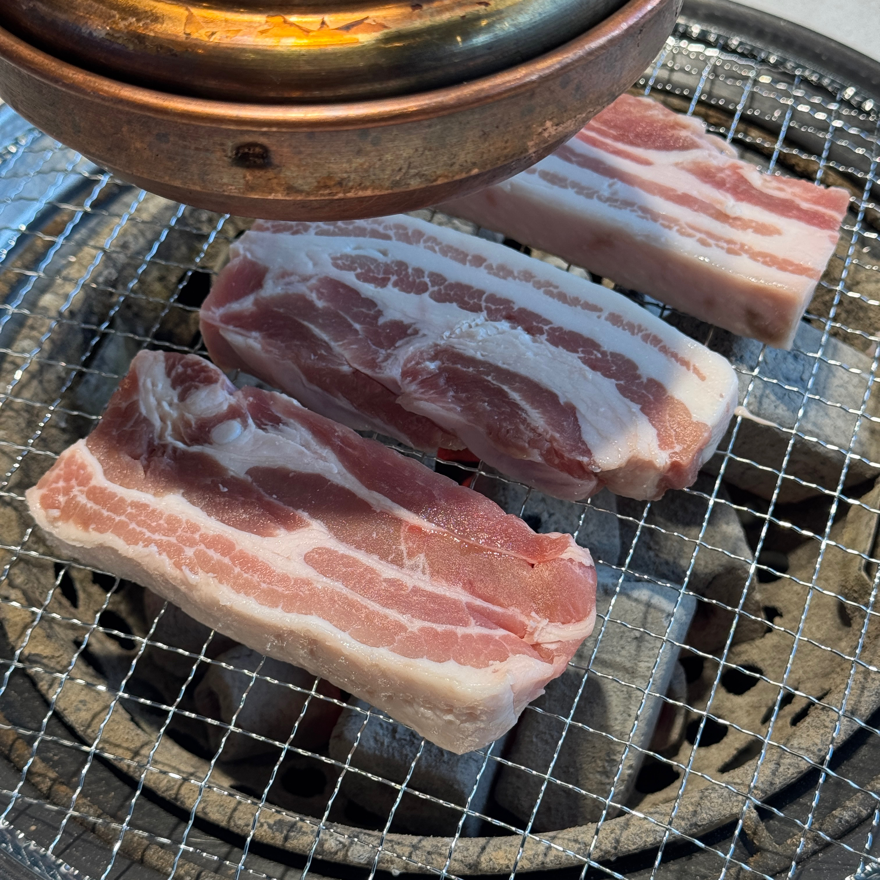 고기도 맛있고 음식들이 신성상태가 좋아서 재방문을 많이 합니다! - 불당동 맛집 육미제당 천안불당점