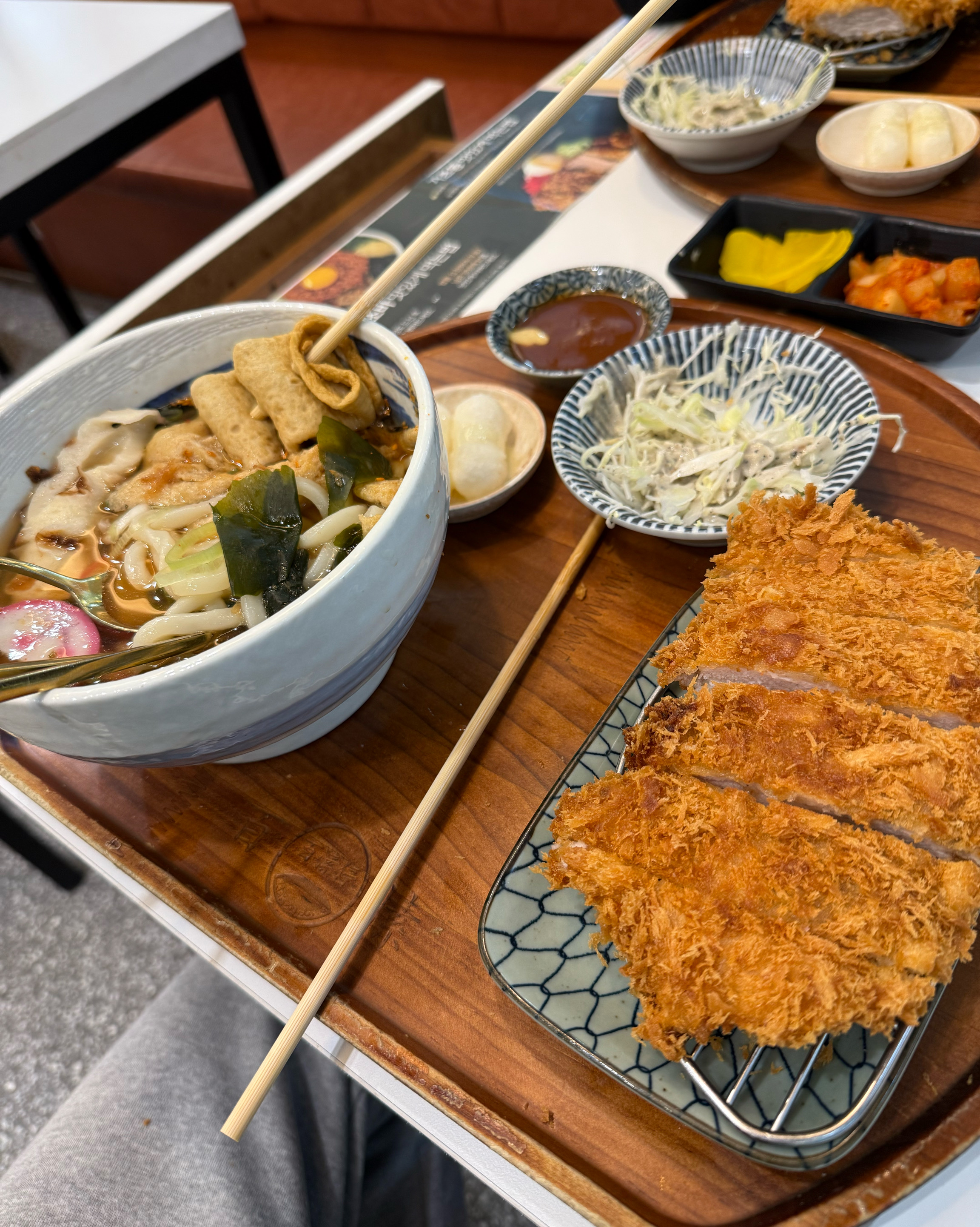 비오는날 왔는데 우동국물 진짜 맛있네요.. - 인천 맛집 백소정 검단사거리역점