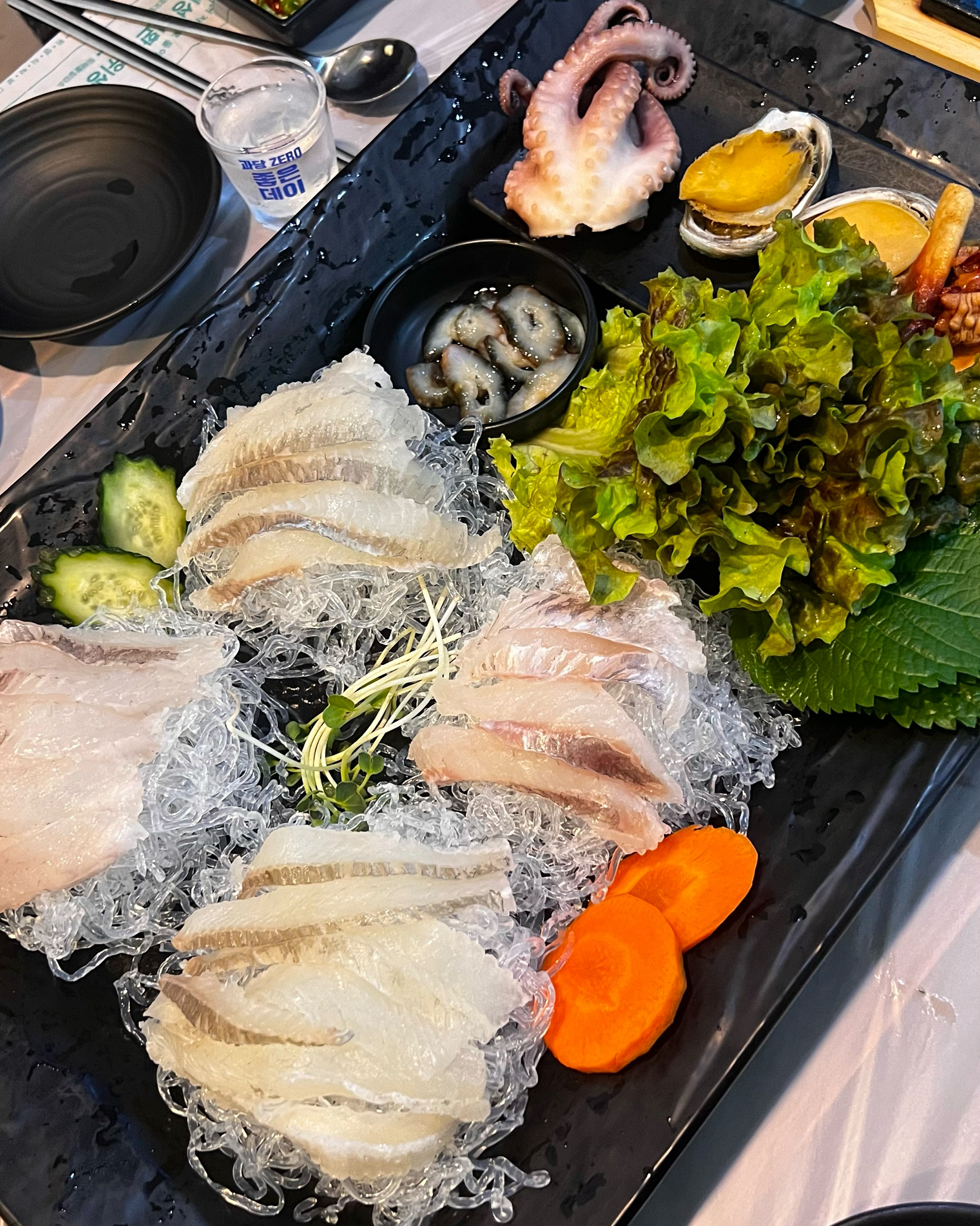 오늘 부모님 따라 왔는데 부모님이 자주 오는 이유가 있었네요~ 사장님도 친절하시구 코스로