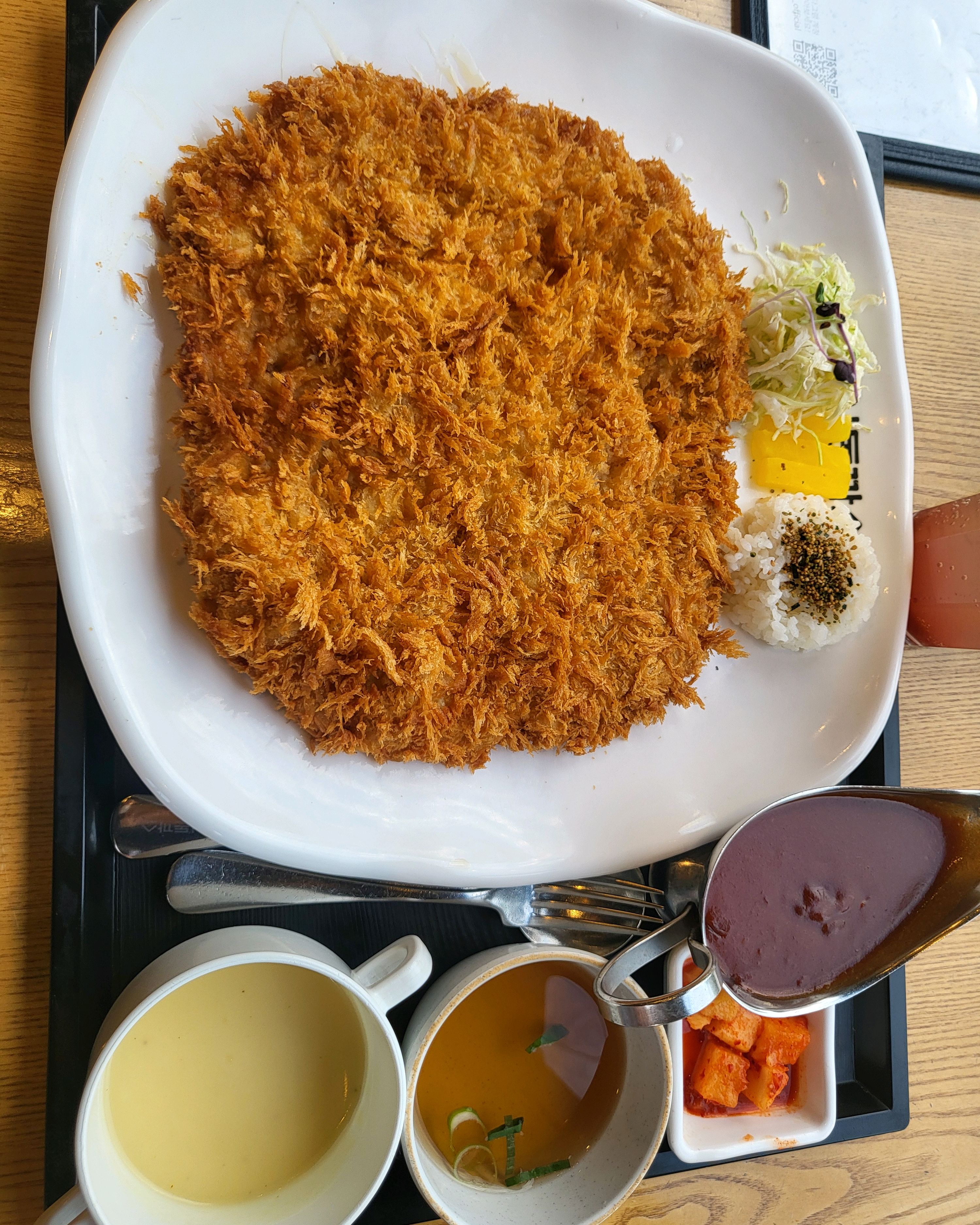 반야월점 오랜만에 와봤는데 금요일 저녁 맛있게 잘 먹고갑니다^^ 두명이서 왕돈까스랑 다 먹