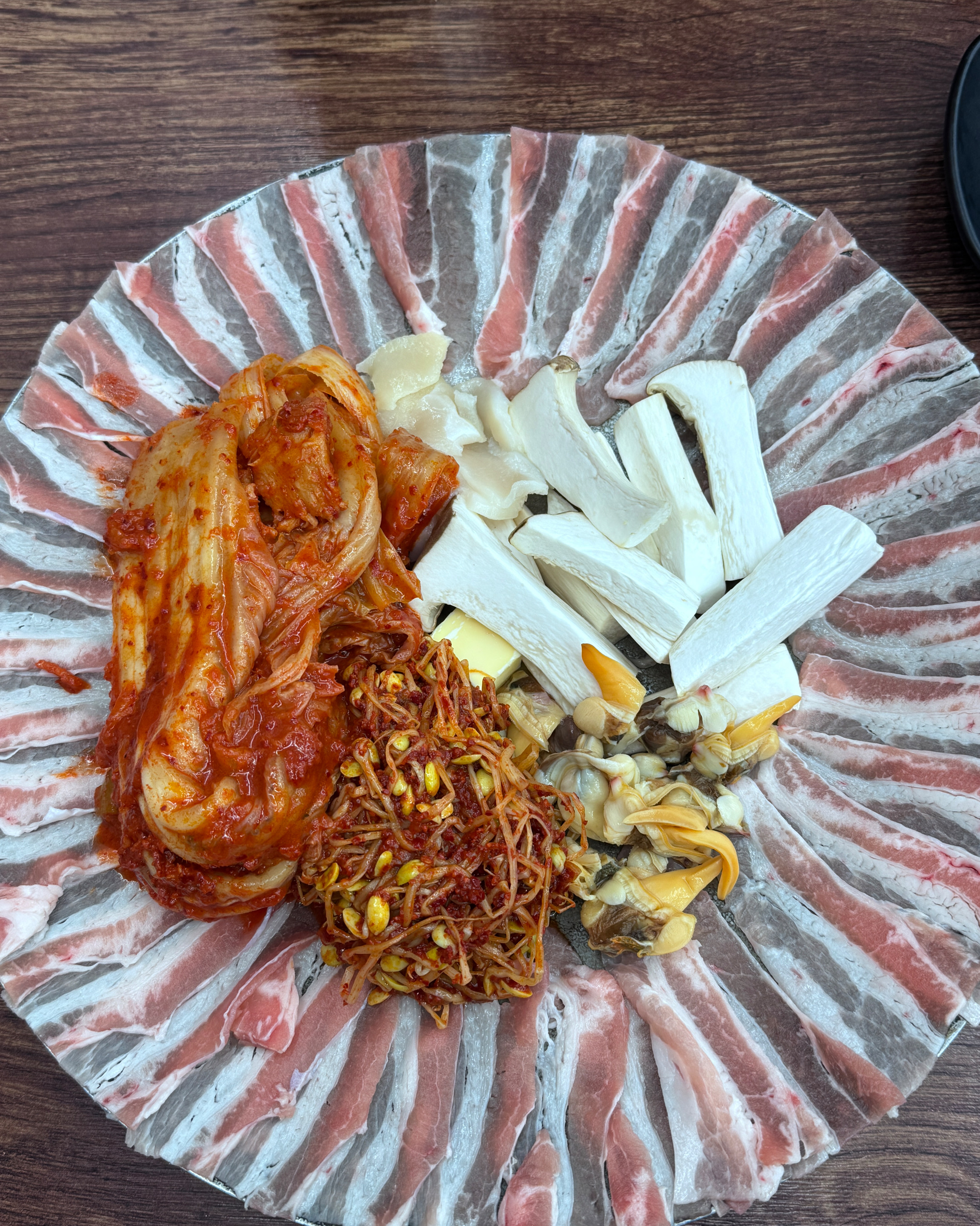 #묵은지갈삼구이 #감자전 #대변항맛집 #대변저녁추천 - 부산기장 삼색식당 기장 본점