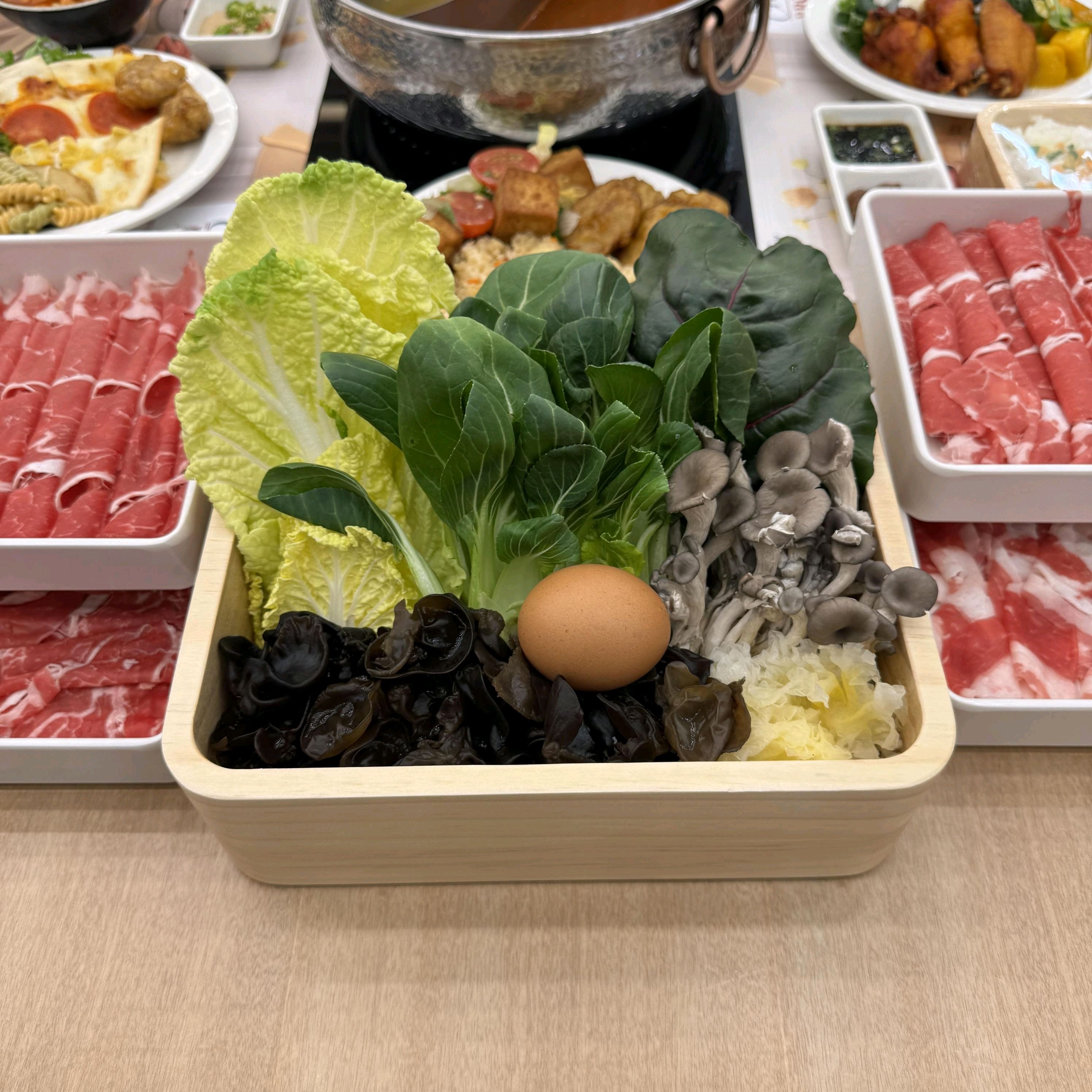소고기 샤브샤브 정말 맘에 들어요 무제한으로 먹을 수 있어서 배불리 즐겼네요 리버스탭도 구