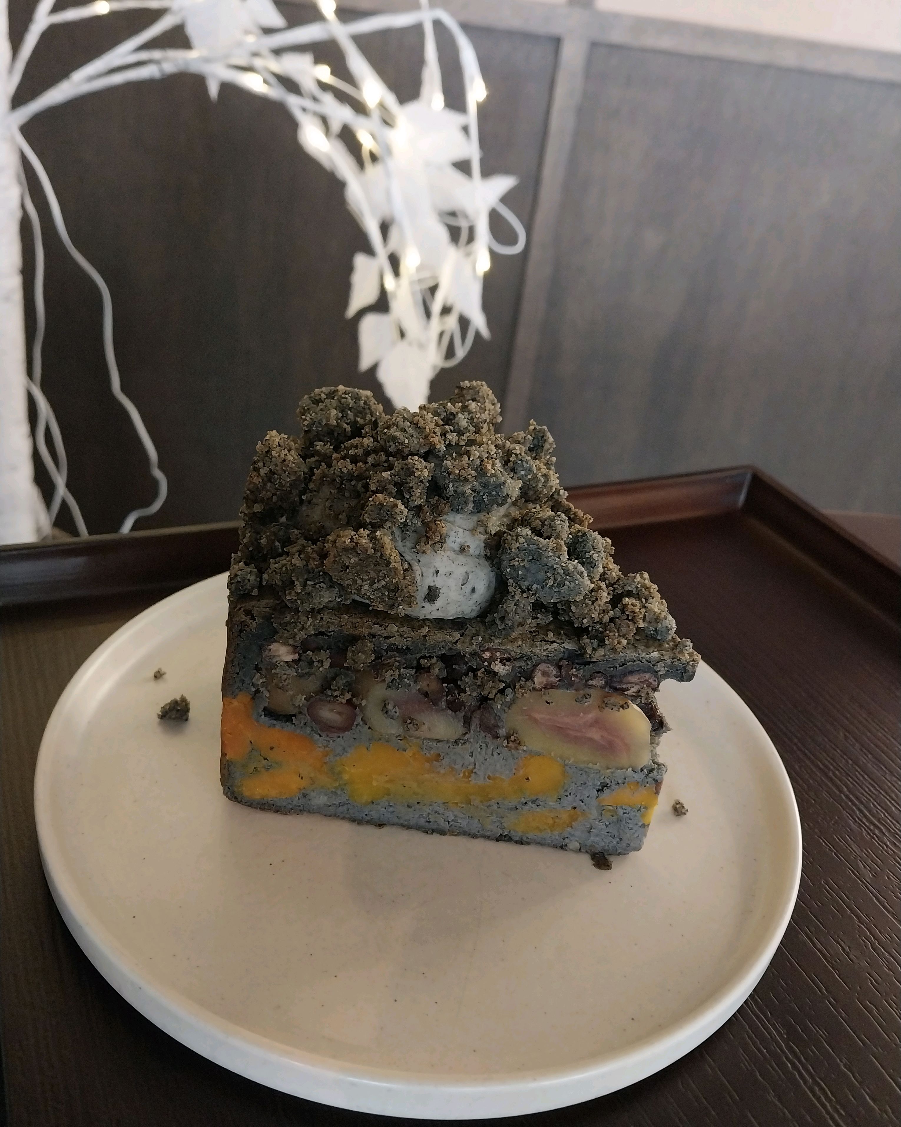 흑임자 구황 작물 바구니 맛나다 맛나. 위에 있는 크럼블 바삭 고소합니다. 감자랑 단호박