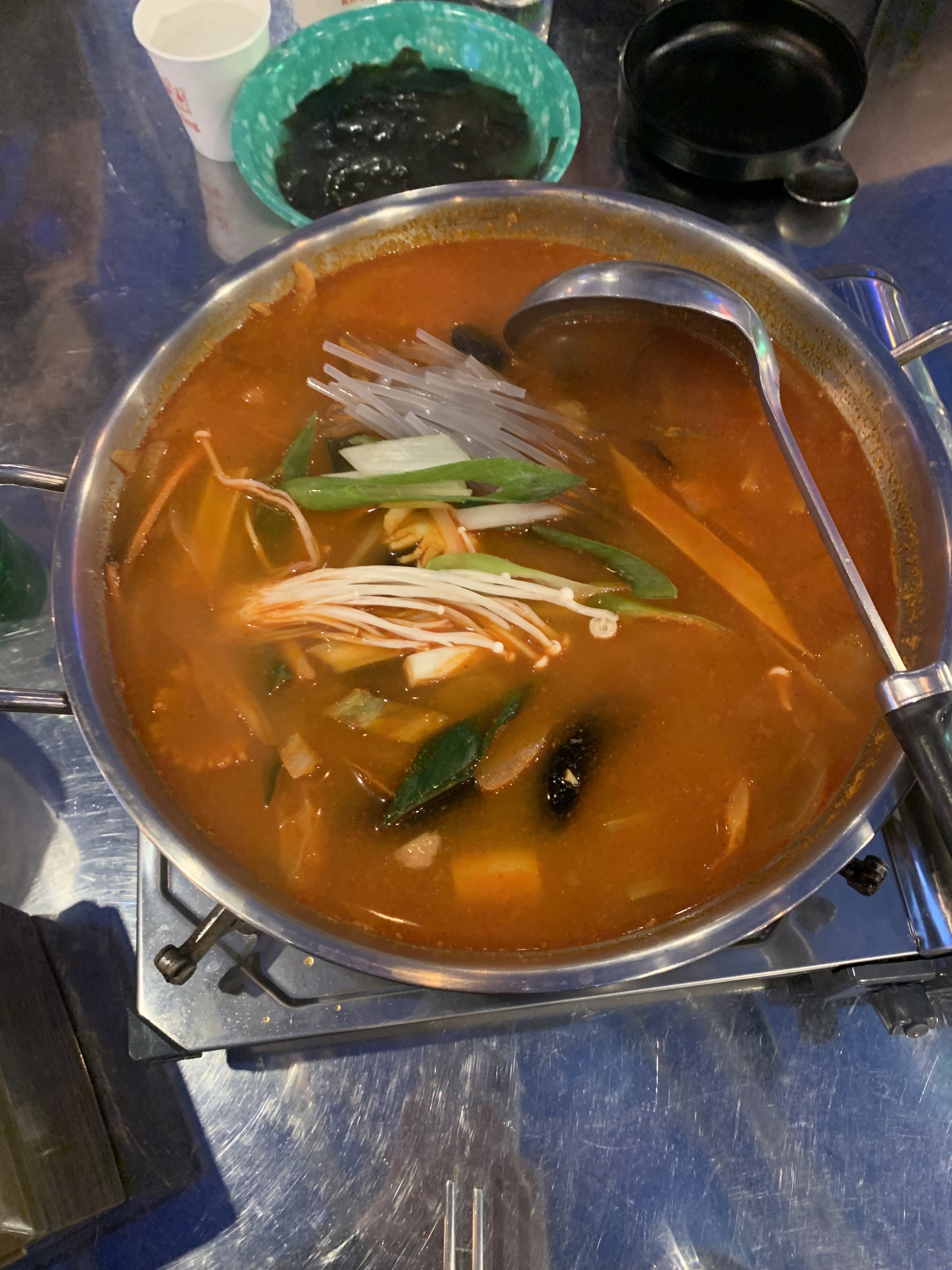 우와 여기 비주얼 대박..!.안주도 맛있고 분위기도 최고입니당 번창하세여~!! 직원분들도