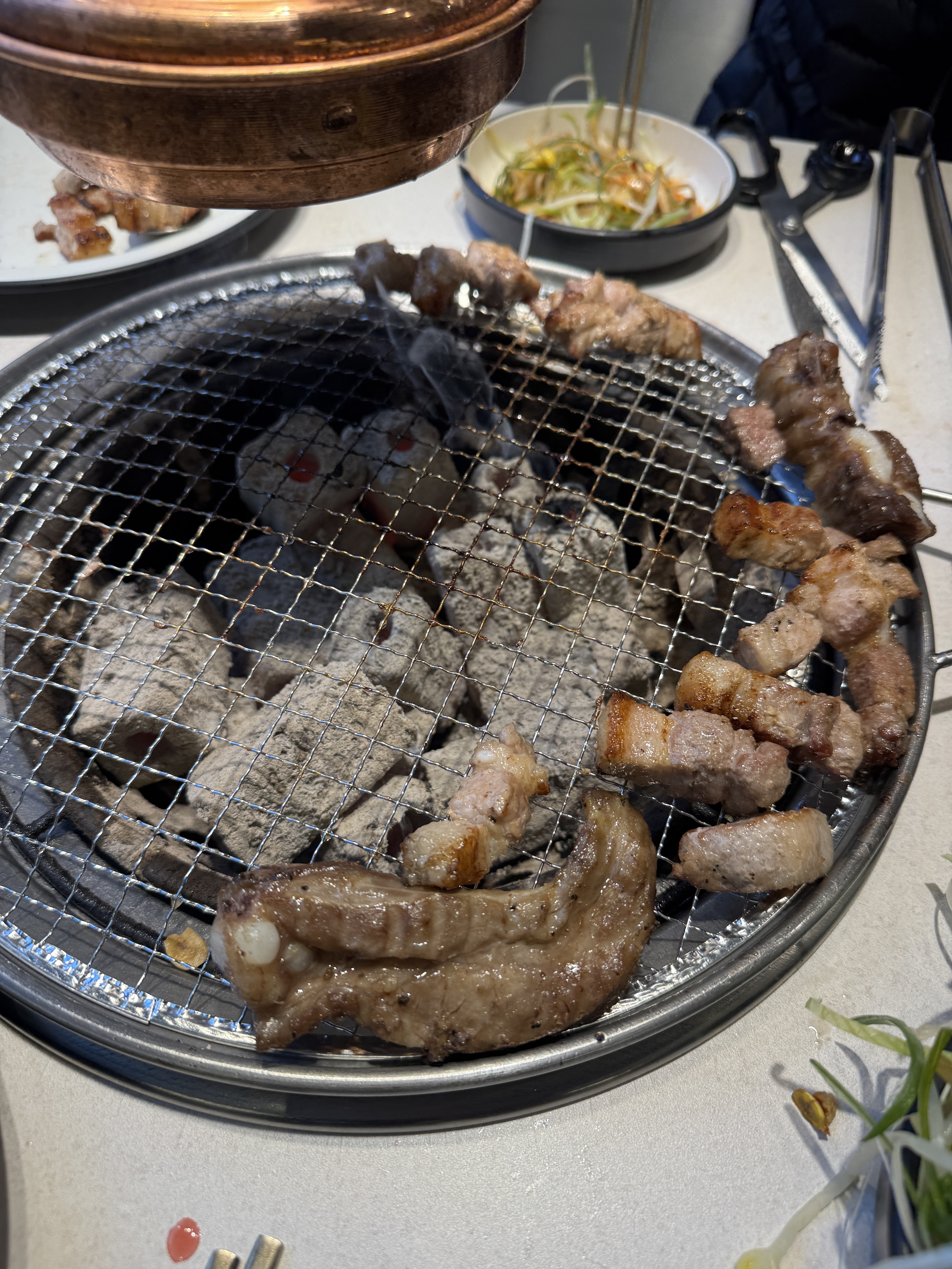 무제한으로 고기도 먹고 샐러드바에도 종류가 많습니다 - 불당동 맛집 육미제당 천안불당점