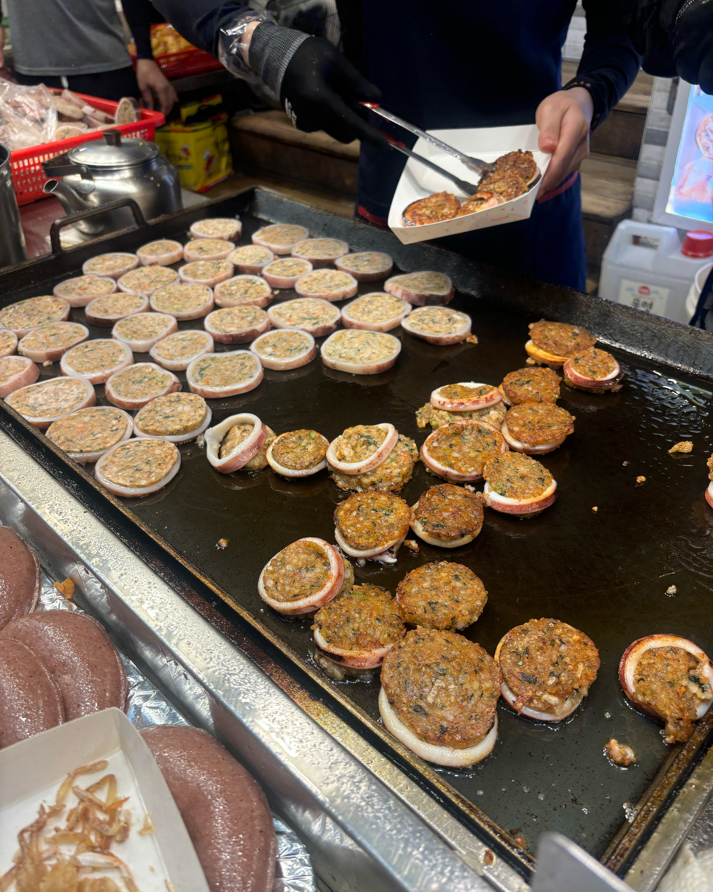 누룽지오징어순대랑 감자전 먹으러왓어요! - 아바이마을 맛집 황부자튀김