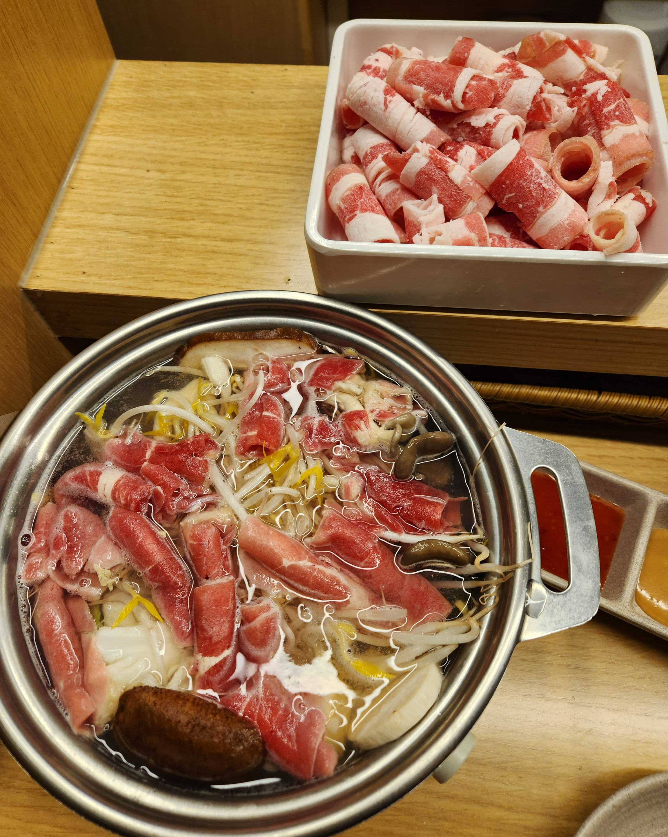 사장님도 친절하고 조용히 - 천호동 맛집 샤브로21 천호