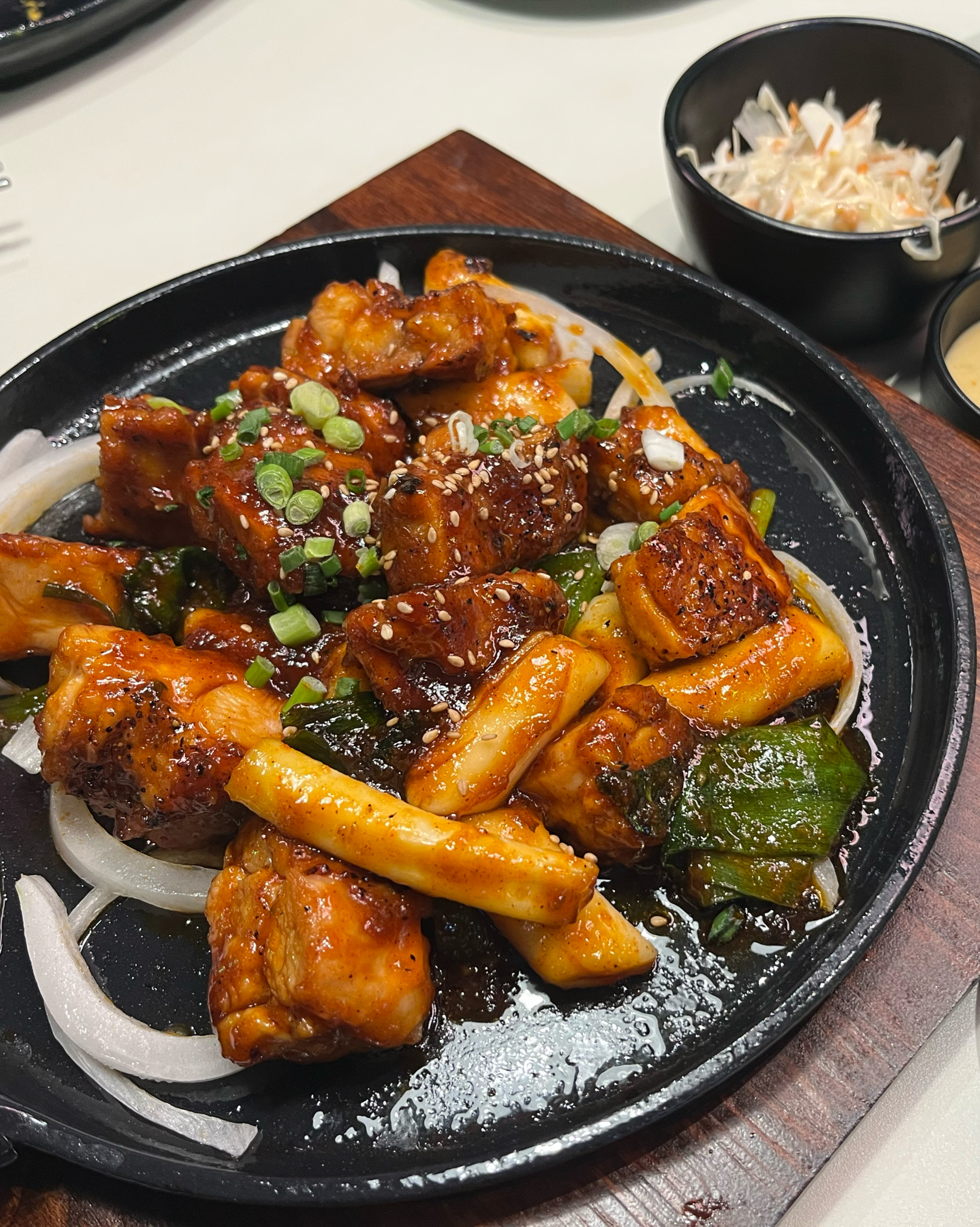 밥으로도 술안주로도 너무 좋아요 - 불당동 맛집 감탄계 숯불치킨 불당점