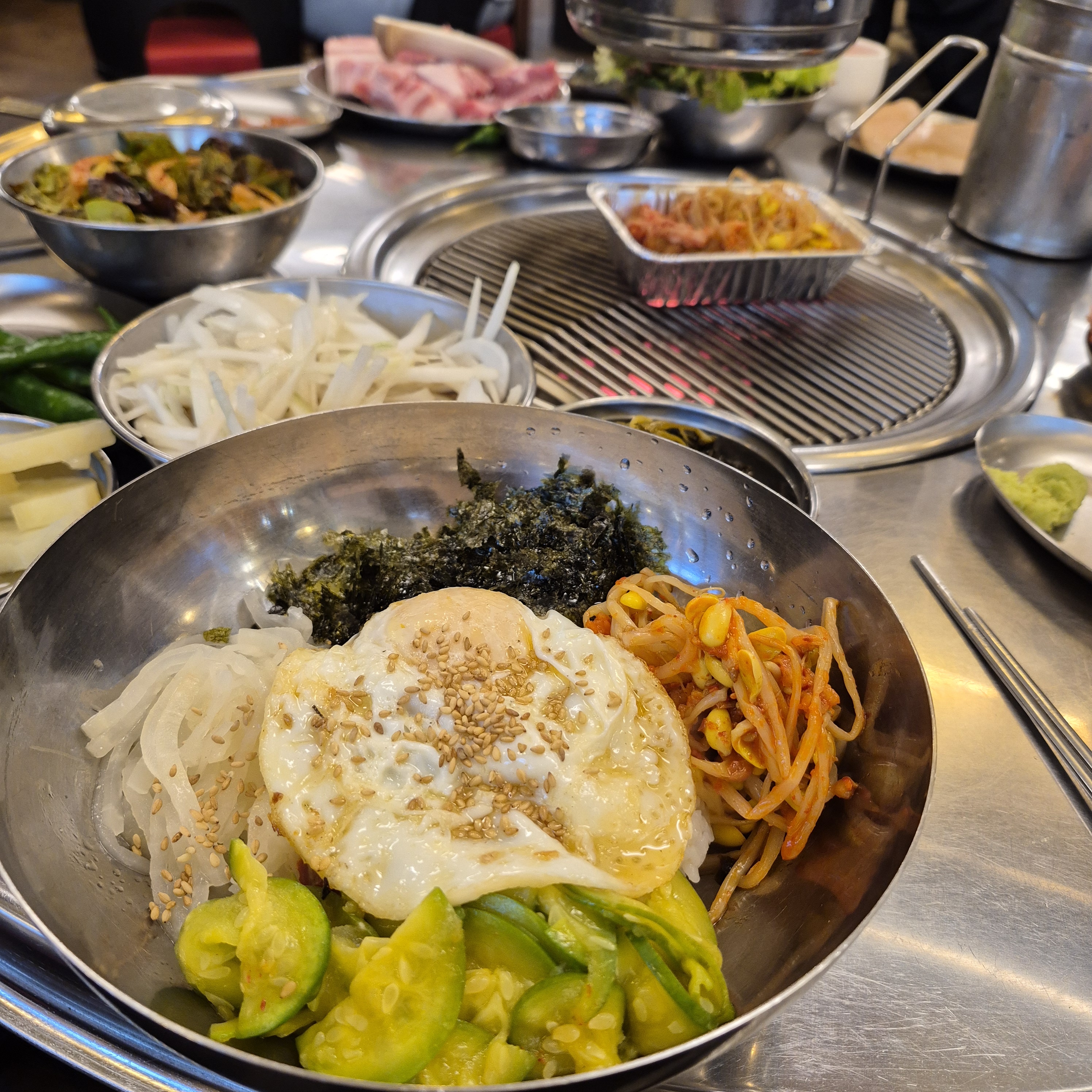 가성비 좋아서 남친이랑 종종 먹으러 옵니다. 안양점은 처음인데 직원분들이 친절하셔서 좋아요