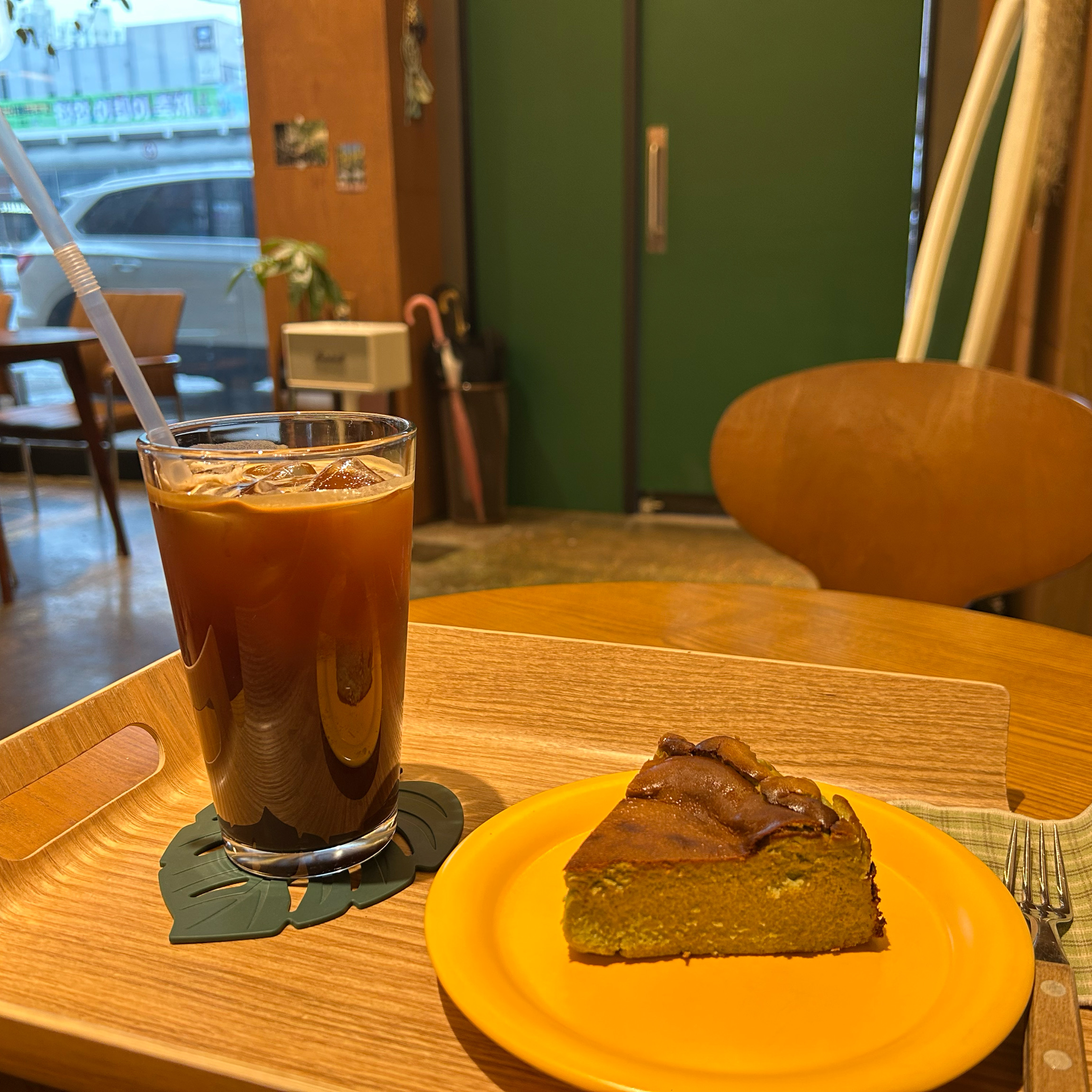 바스크치즈케이크 맛있고 인테리어도 좋아요! - 불당동 맛집 카페 그리노크