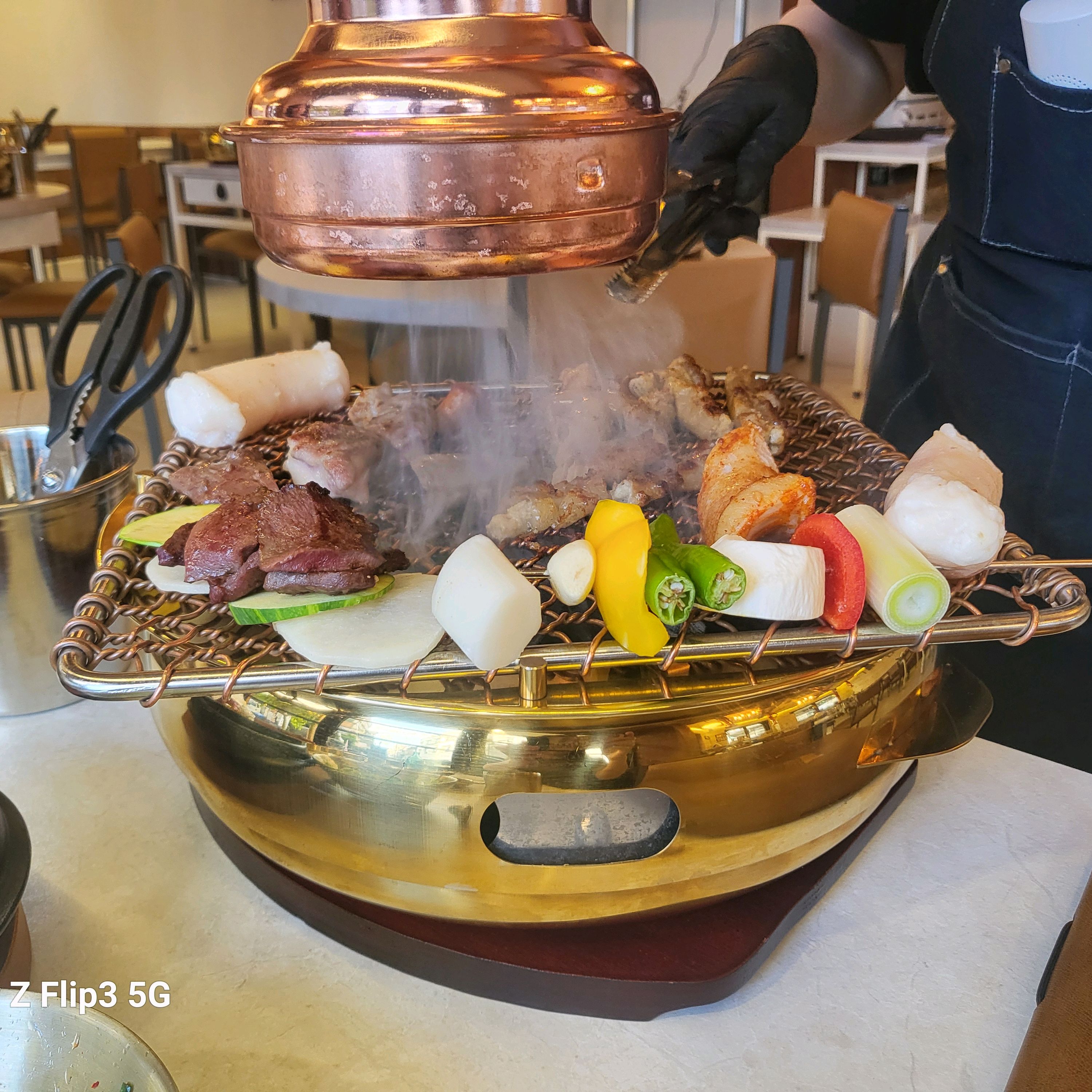 매장도 아늑하고 구워주는 서비스도 너무 좋았어여..네이버 예약으로 창가자리 앉아서. 맛있게