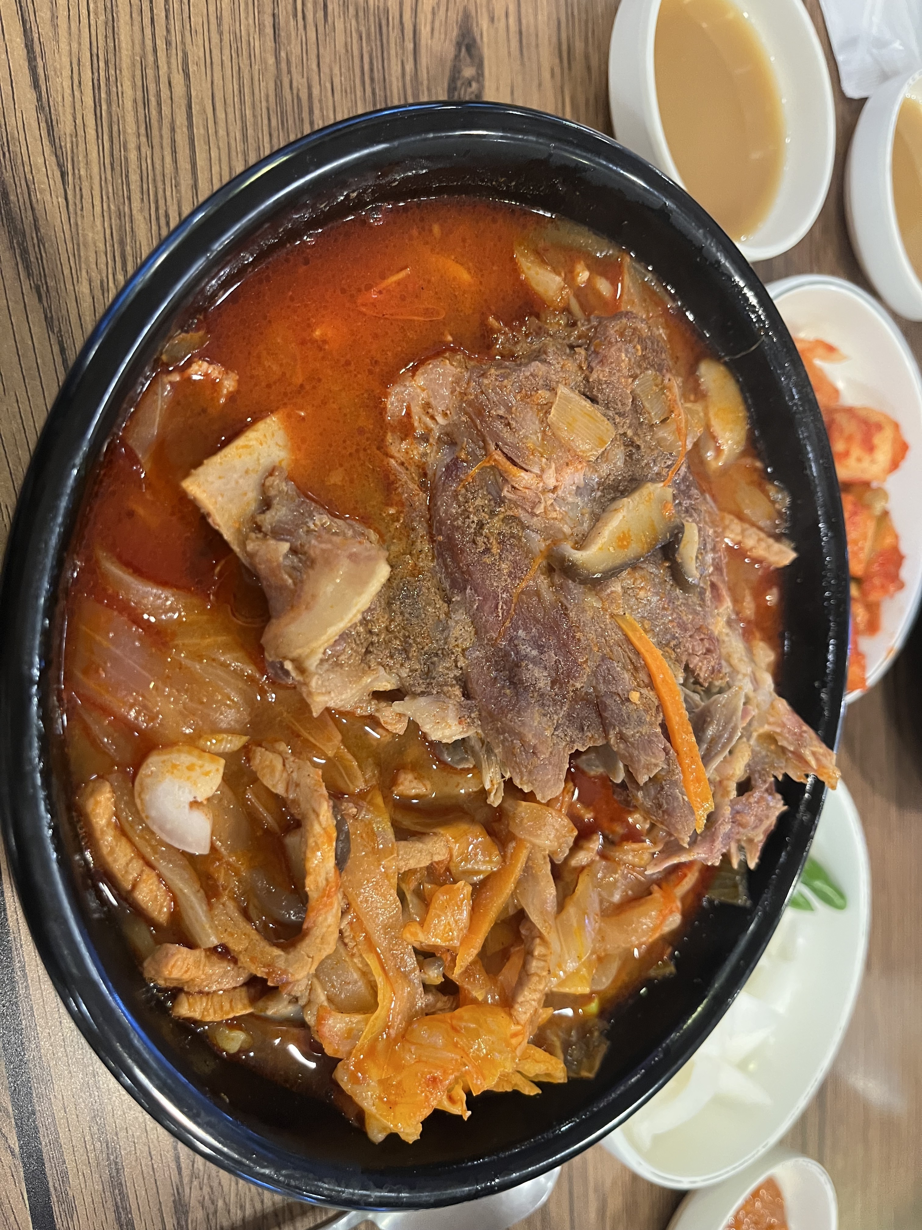 지나가다 매번 눈길이갔는데 - 구월동 맛집 왕뼈각