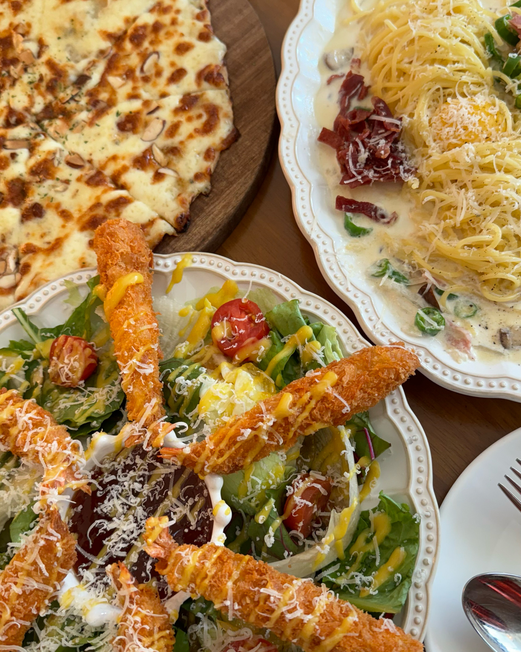 음식 종류도 다양하고 양도 많아서 친구들이랑 나눠먹기 좋았어요! 맛도 있어서 다음에 청라 