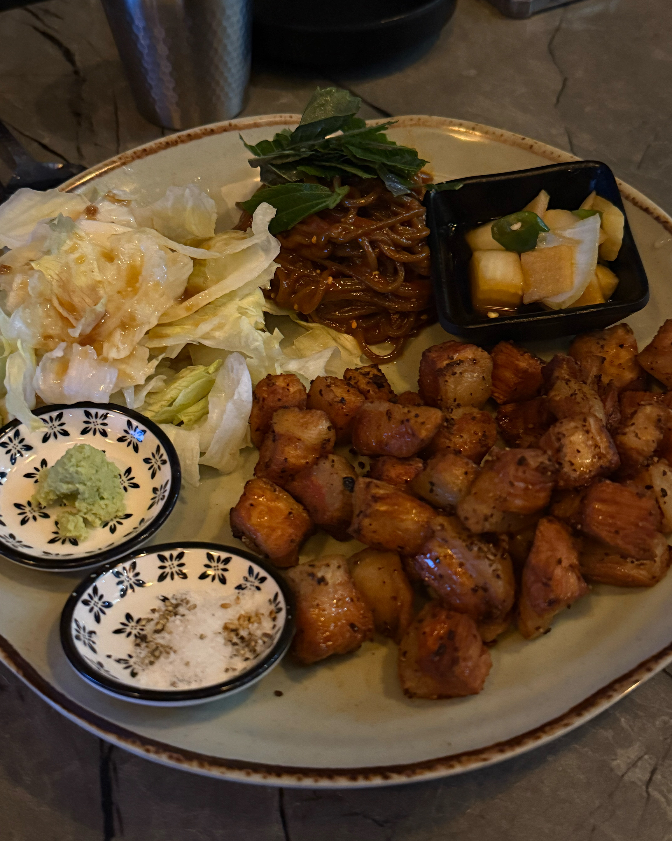 퇴근하고 어디서 술 먹을지 고민하다가 좀 맛있는 - 권선동 맛집 지미