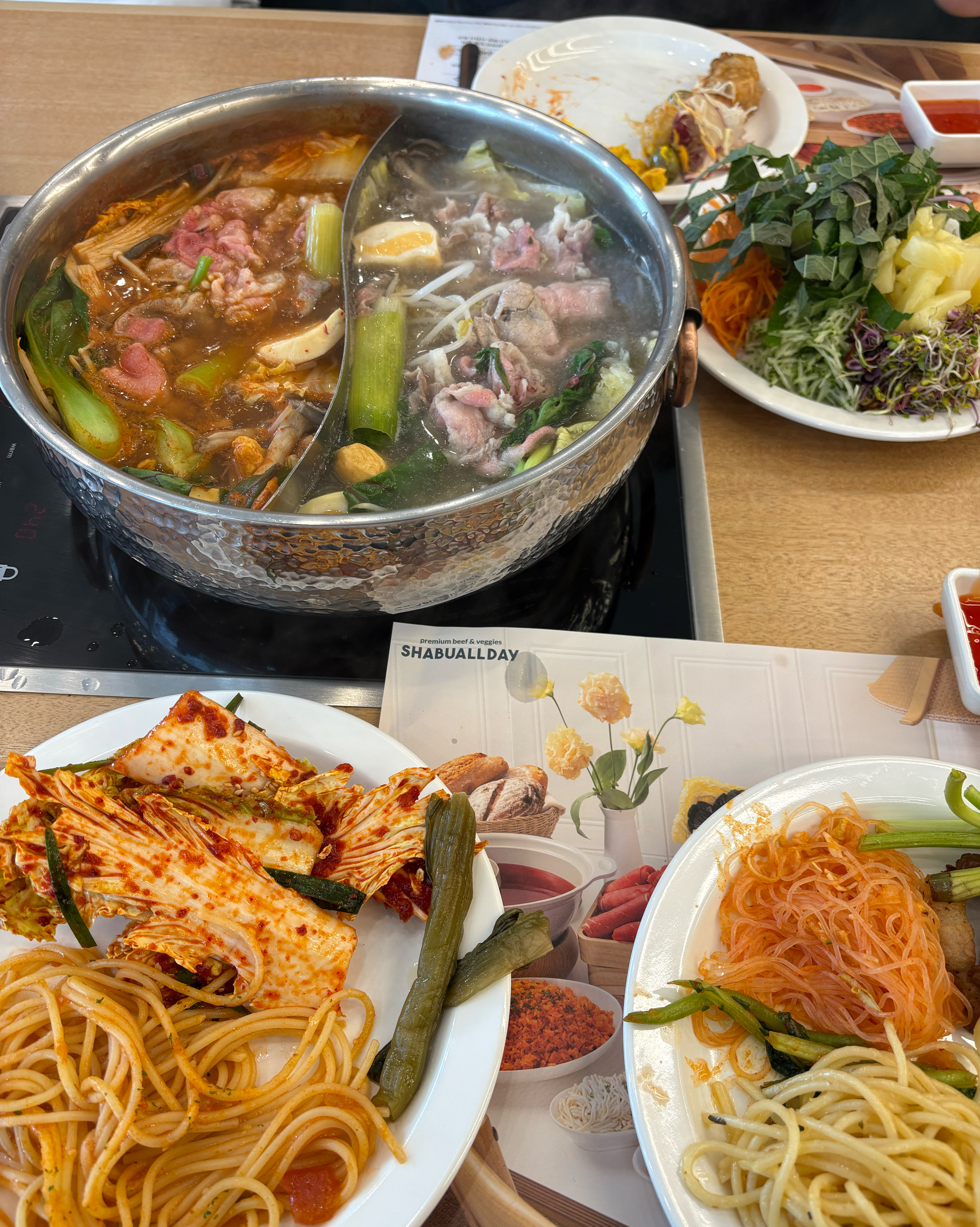 대기없이 바로 들어와서 좋았어요 매장도 깨끗하고 신선해요 추천입니다. - 대화동 맛집 샤브올데이 일산대화점