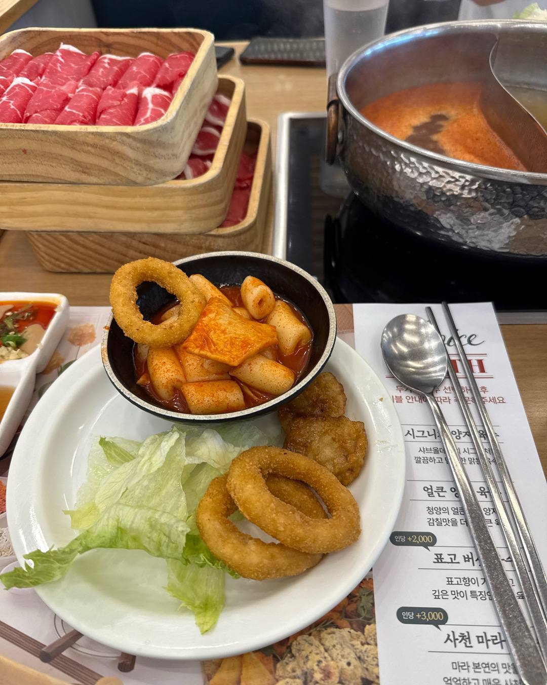진짜 벌써 한 4-5번 온 것 같아요! 너무너무 맛있고 재료들도 더 신선해진 것 같아용 또