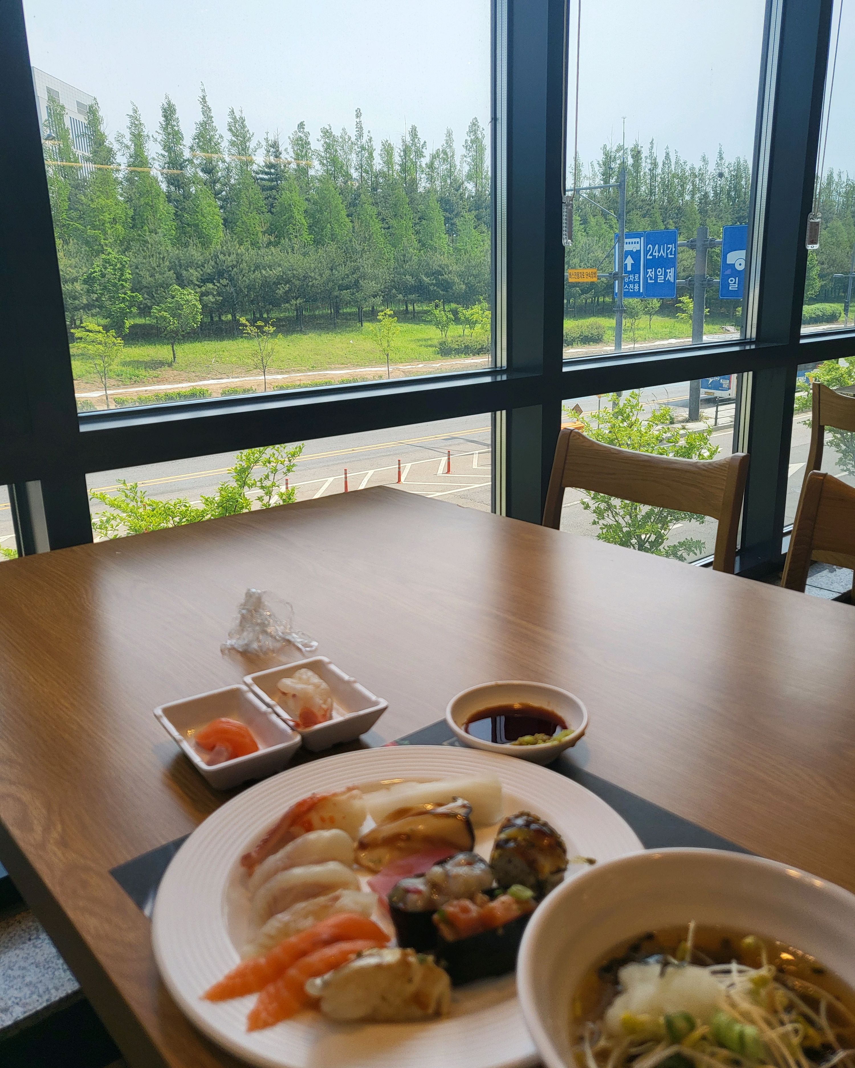 클래식틀어주고 분위기 좋았습니다. - 평택 고덕 맛집 고메스퀘어 평택고덕점