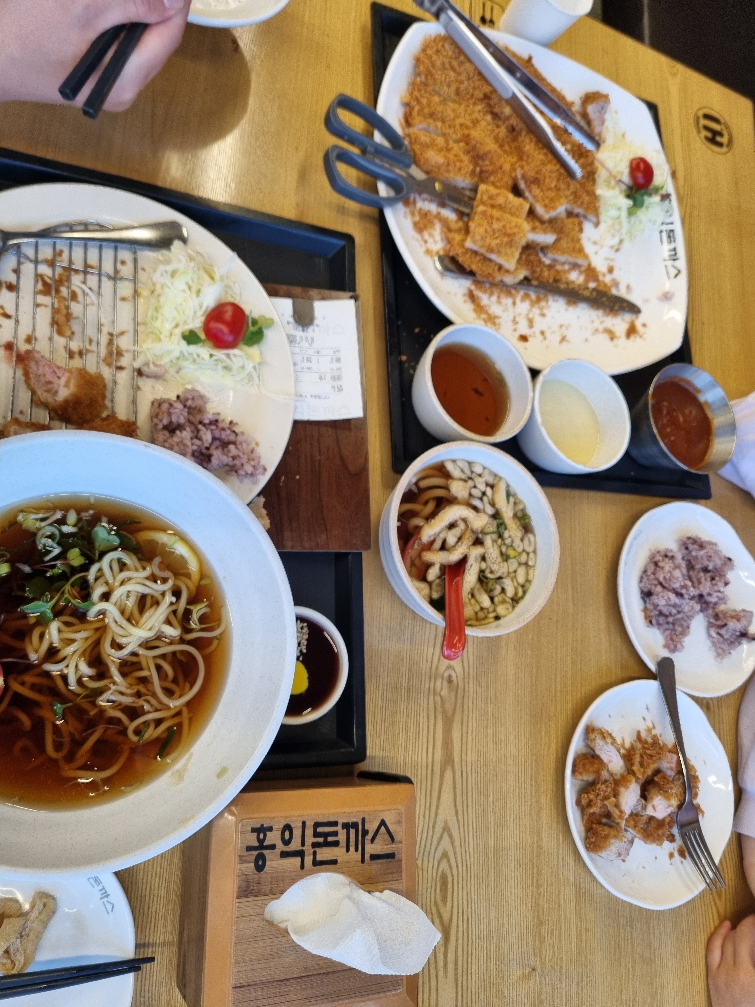 아이들과 함께와서 먹기편하고 - 경주월드 근처 맛집 홍익돈까스 경주점
