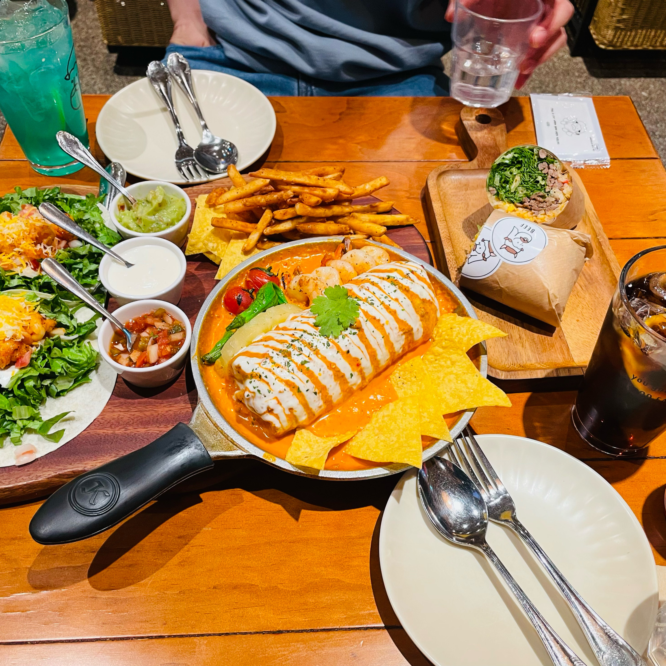 역시 언제가도 맛있는 갓잇!! 왕십리역 비트플렉스몰 바깥쪽에 위치해있으니 들어가면 찾기 어