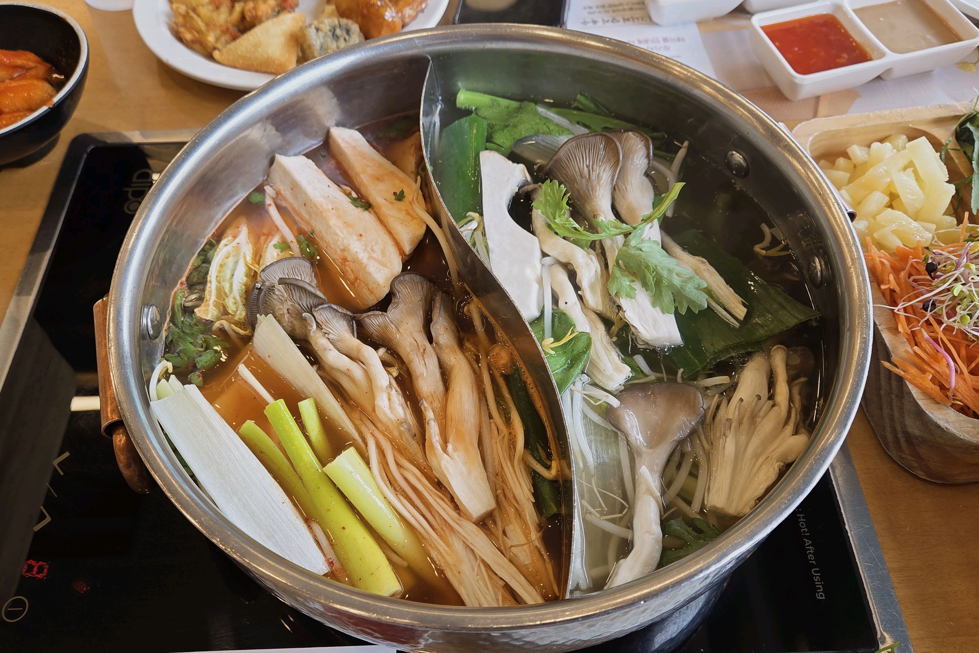 다른 지점은 가봤는데 동네에선 처음 가봤네요. - 당산 맛집 샤브올데이 당산점
