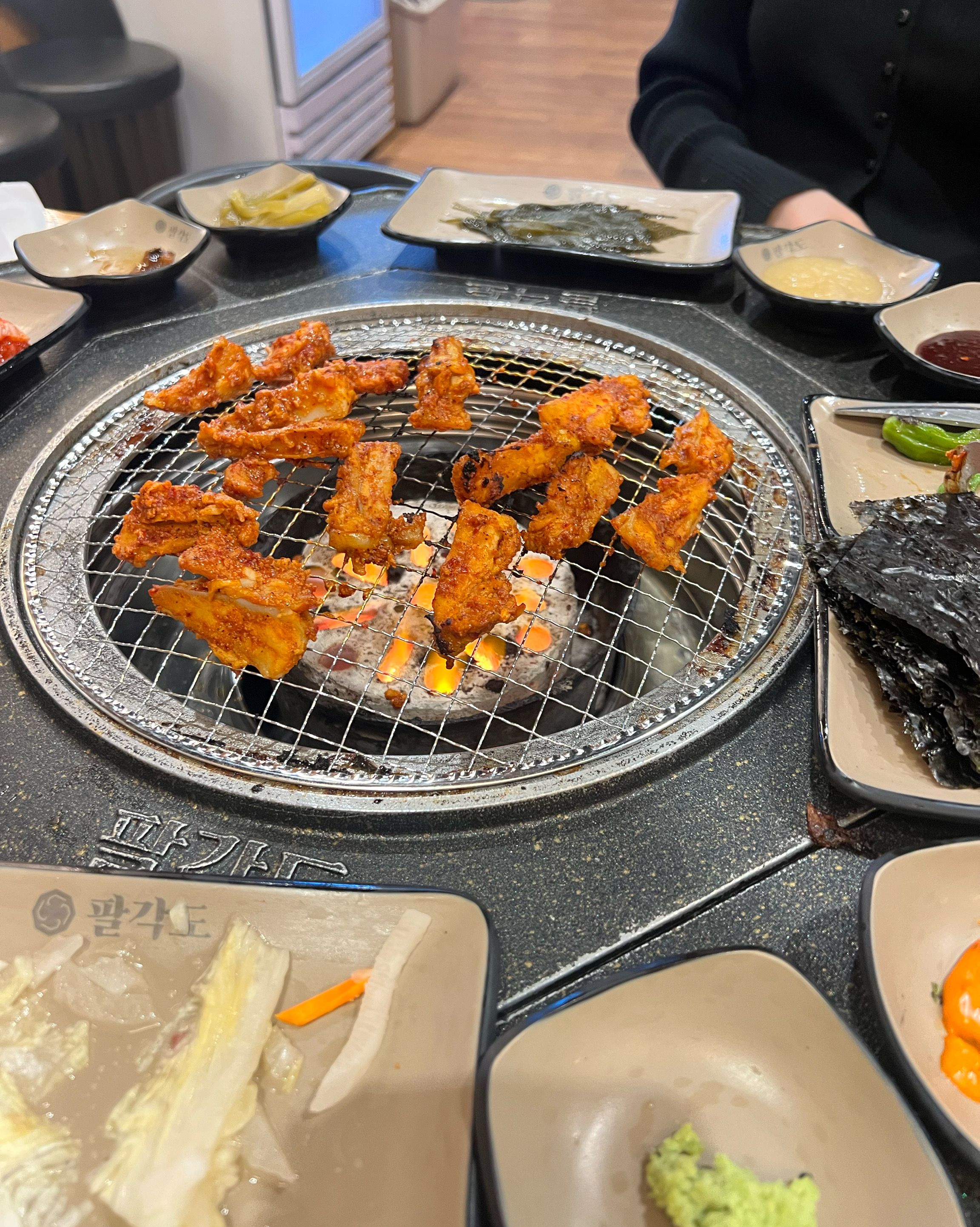 처음와봤는데 정말 맛있습니다!! 닭고기 완전부들부들 하고 양념소스도 맛있어요 ! 제방문