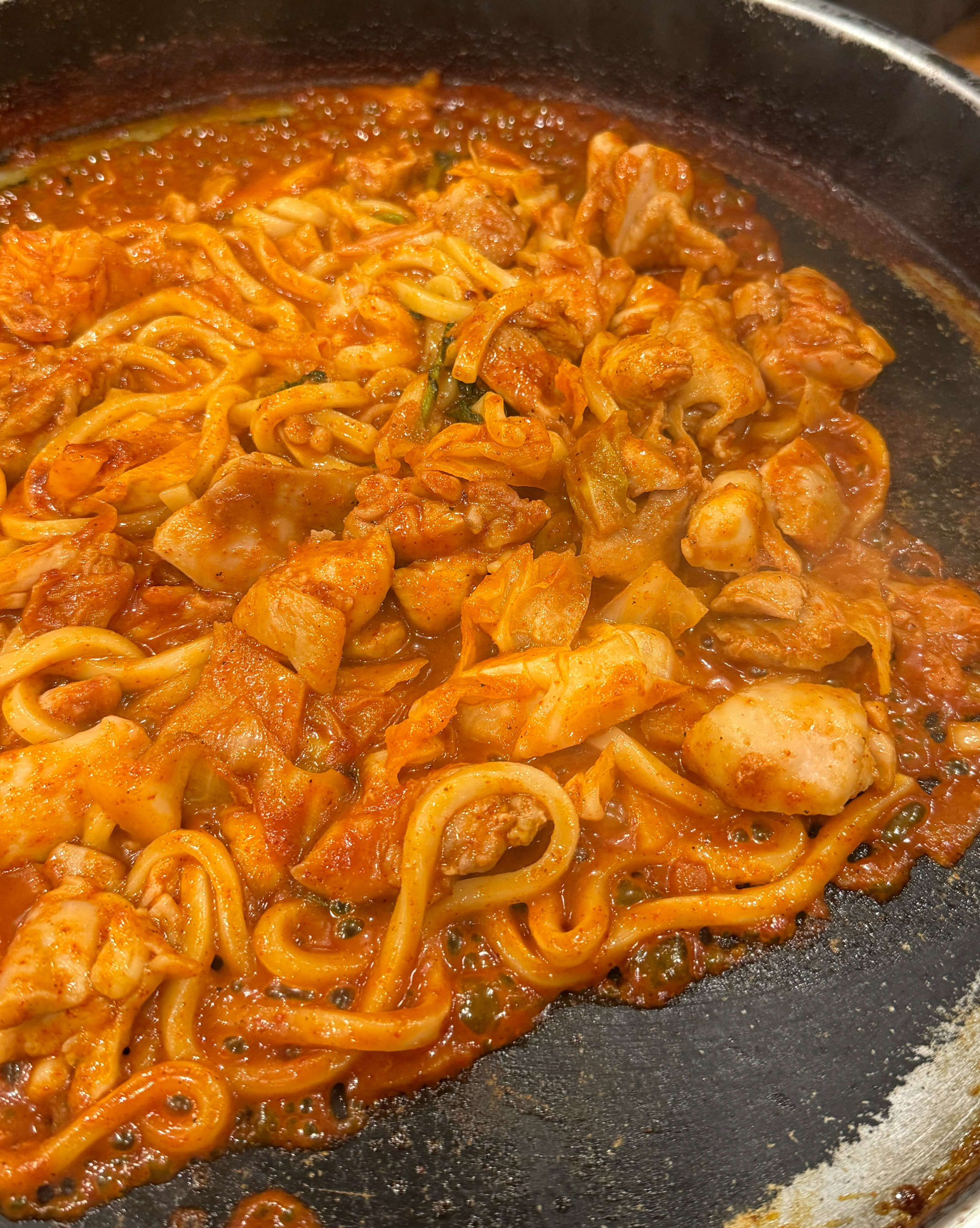 맛있어요! 닭갈비만 시켰는데 다음번에는 세트구성으로 시켜보려구용 잘먹었습니다💓 - 천호동 맛집 천호닭갈비