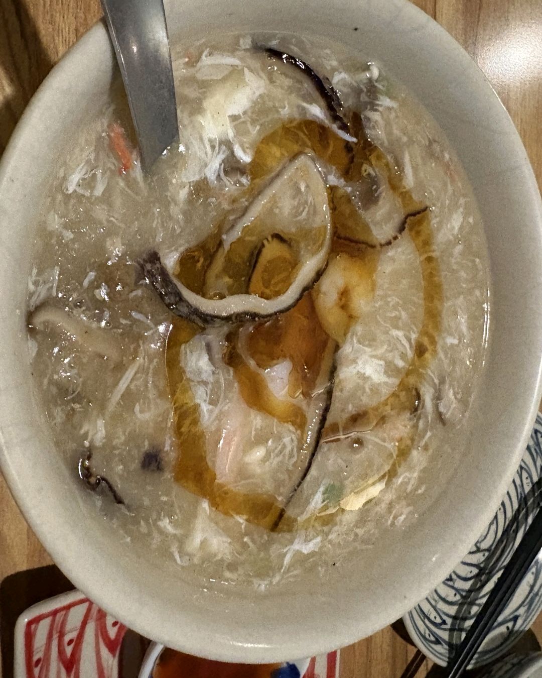 동네 숨은찐맛집 게살이 푸짐하게 들어간 게살탕 새우가 큼지막하게들어간 멘보샤 용문객잔은 메