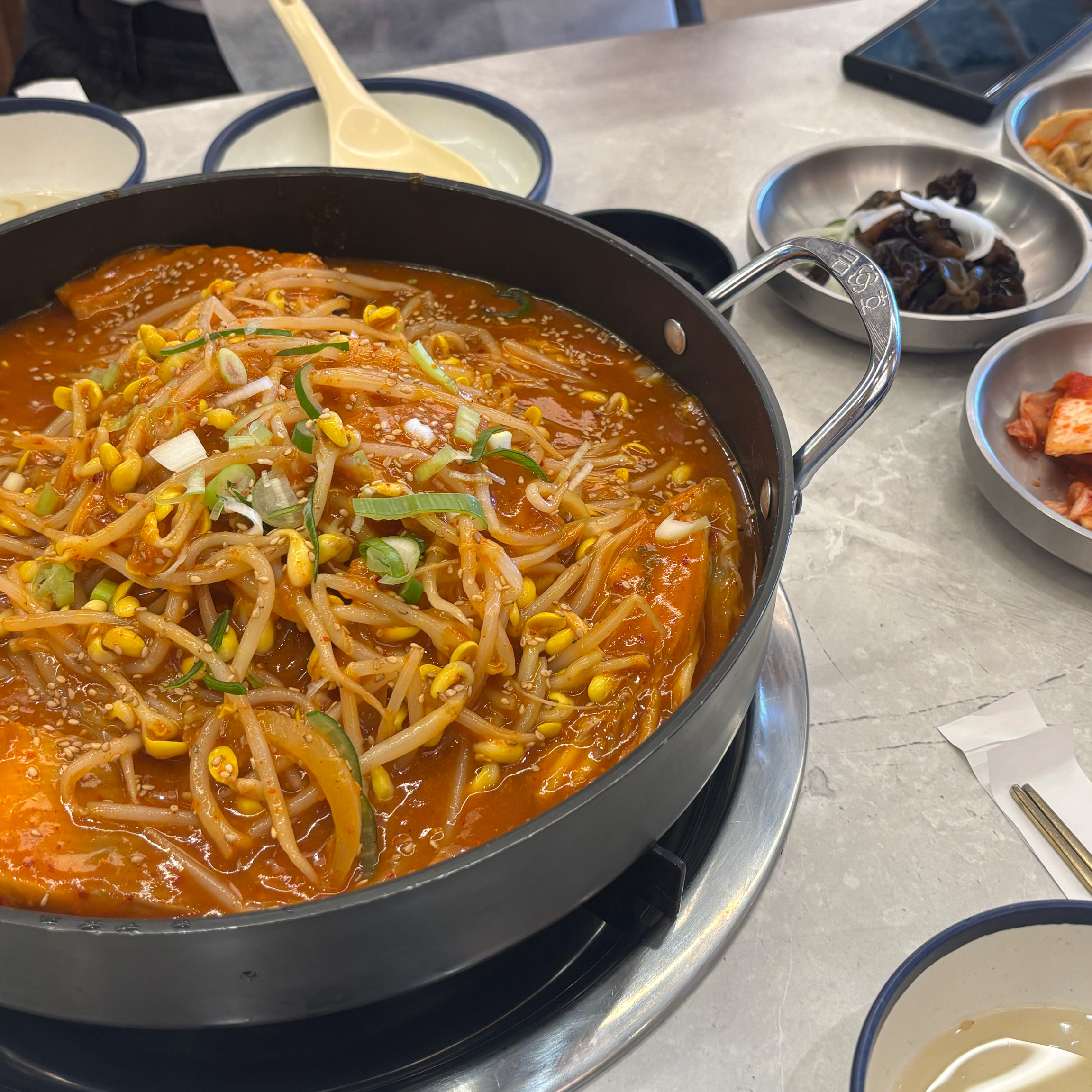 원래도 가오리찜 엄청 좋아하는데 여기 정말 맛있어요!!! 세인트존스호텔에서도 오기 편하고