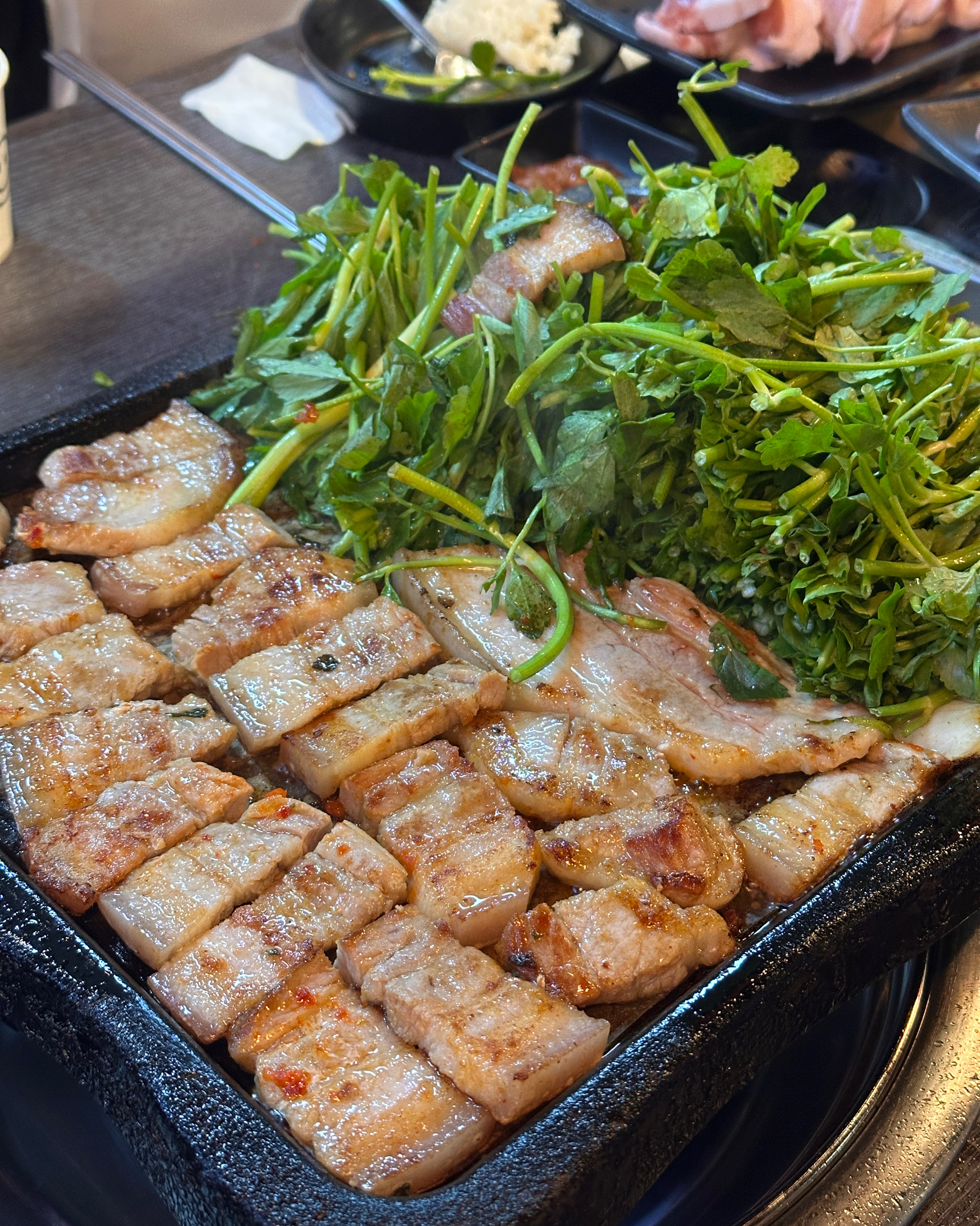 러닝하고 자주오는곳인데 고기 질도 엄청좋고 양도많고 사장님도 너무 친절해서 올때마다 맛있게