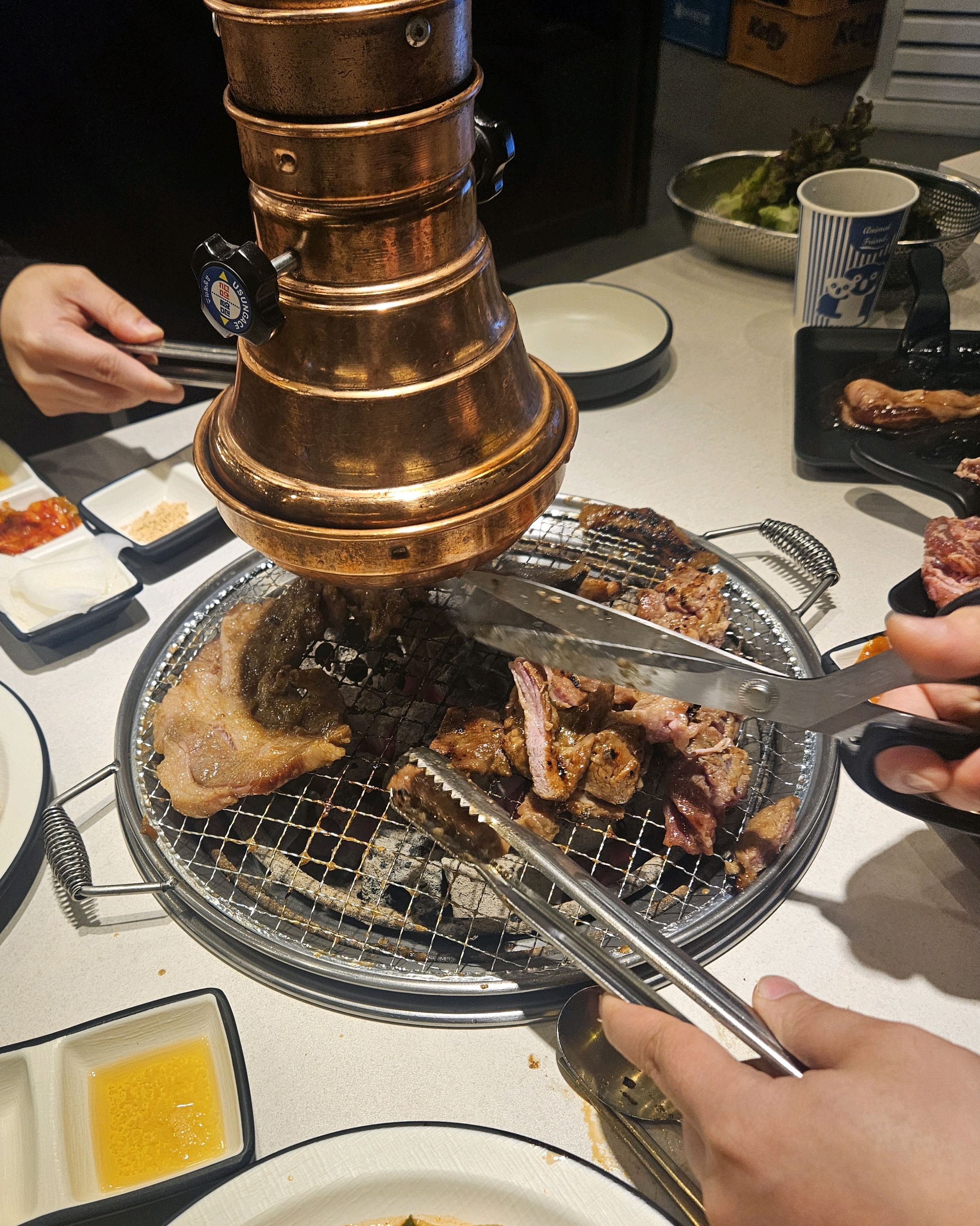 가족단위 외식하기 너무 좋아요 친절하시고 음식 종류도 많아요 고기도 배터지게 먹을 수 있어