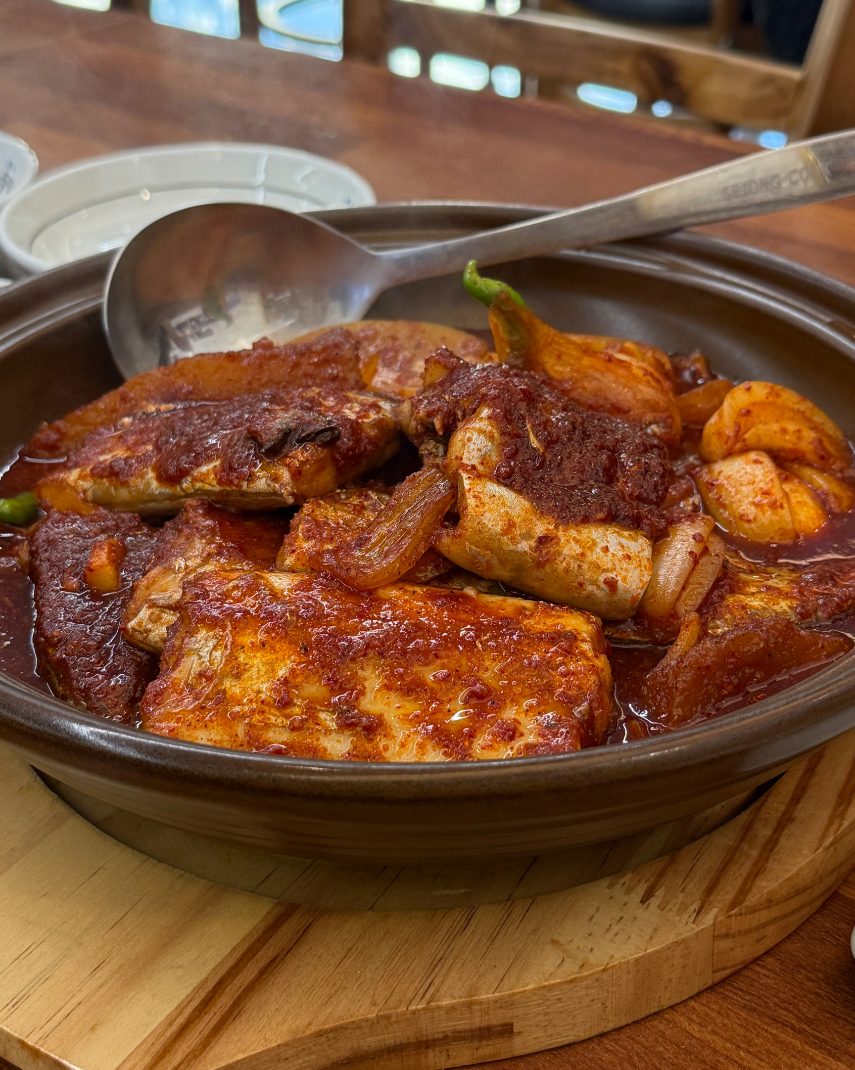 제주 갈치 조림 원탑은 이 곳.. 양념 너무 맛있고 밥에 슥슥 비벼 갈치와 함께 먹으면 여