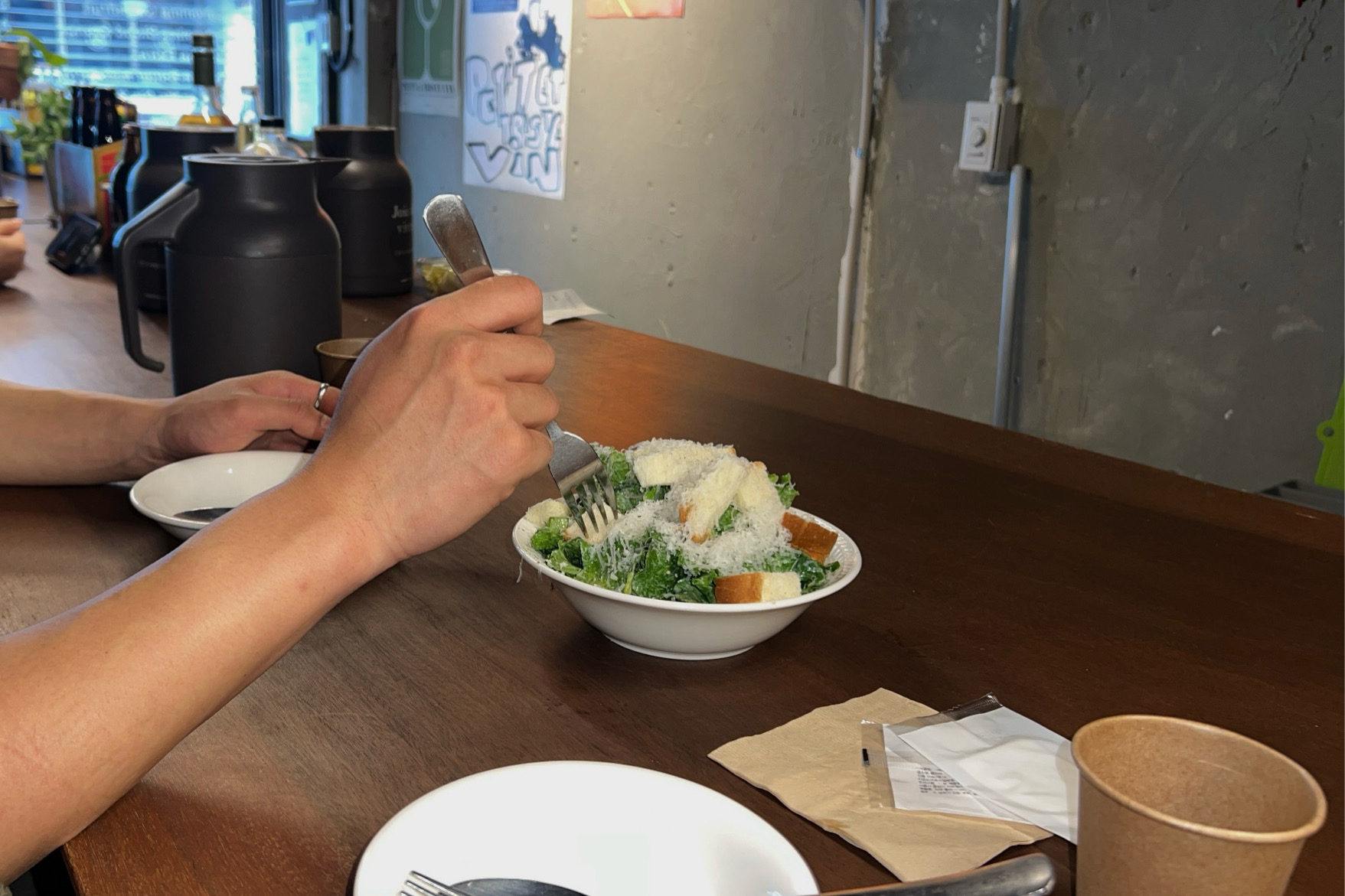 가격대비 양도 엄청 많아서 배부르게 먹었어요!! 파스타도 물론 맛있었는데, 시저샐러드가 엄