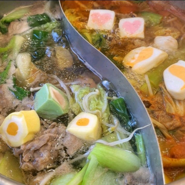 샤브올데이 꼭 가보고 싶었는데 웨이팅한 끝에 입성!! 음식종류도 엄청 많고, 육수도 다양해