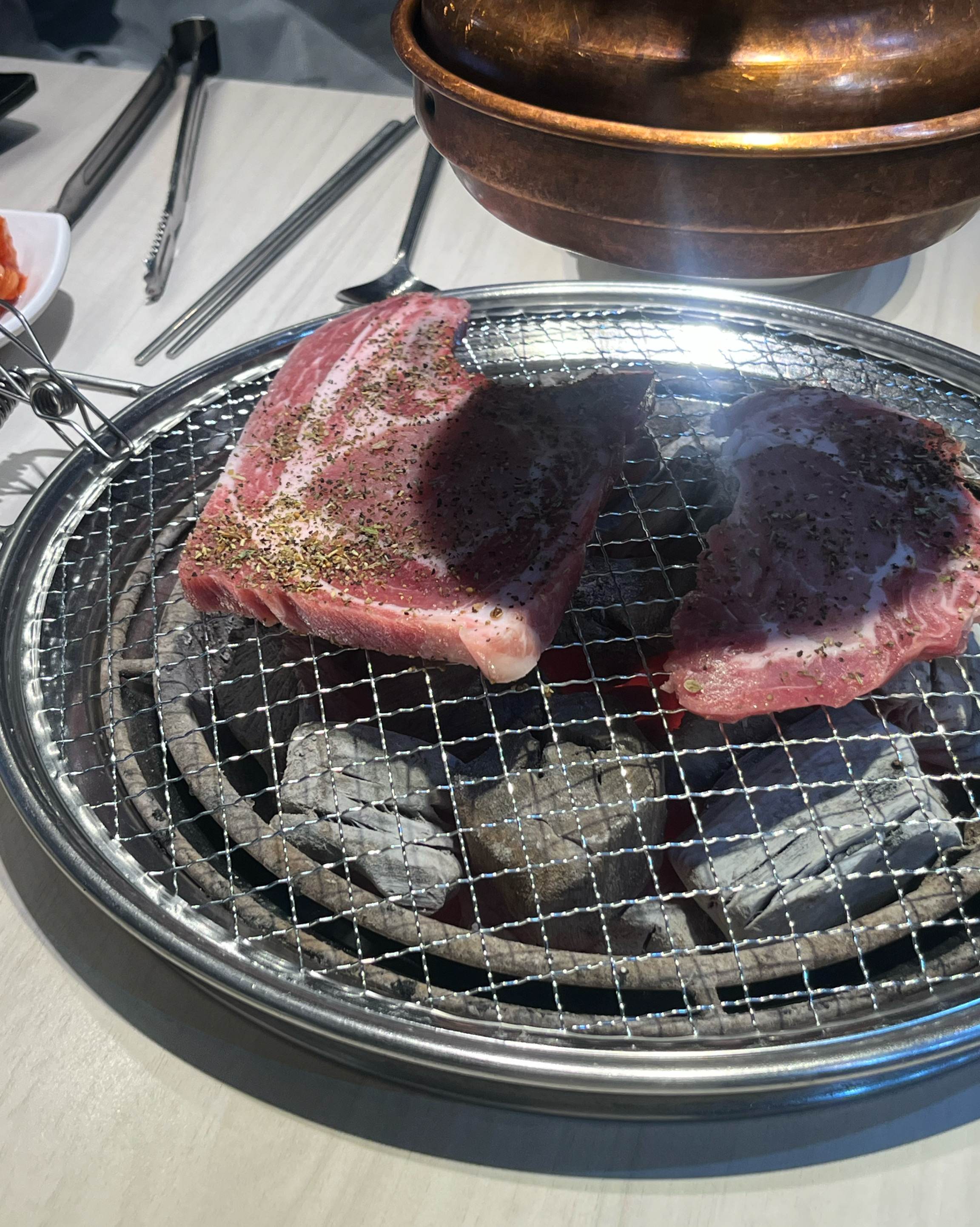 매장이 깔끔하고 고기가 신선해서 먹기 좋아요 :)❤️ - 교하 맛집 명륜진사갈비 교하점