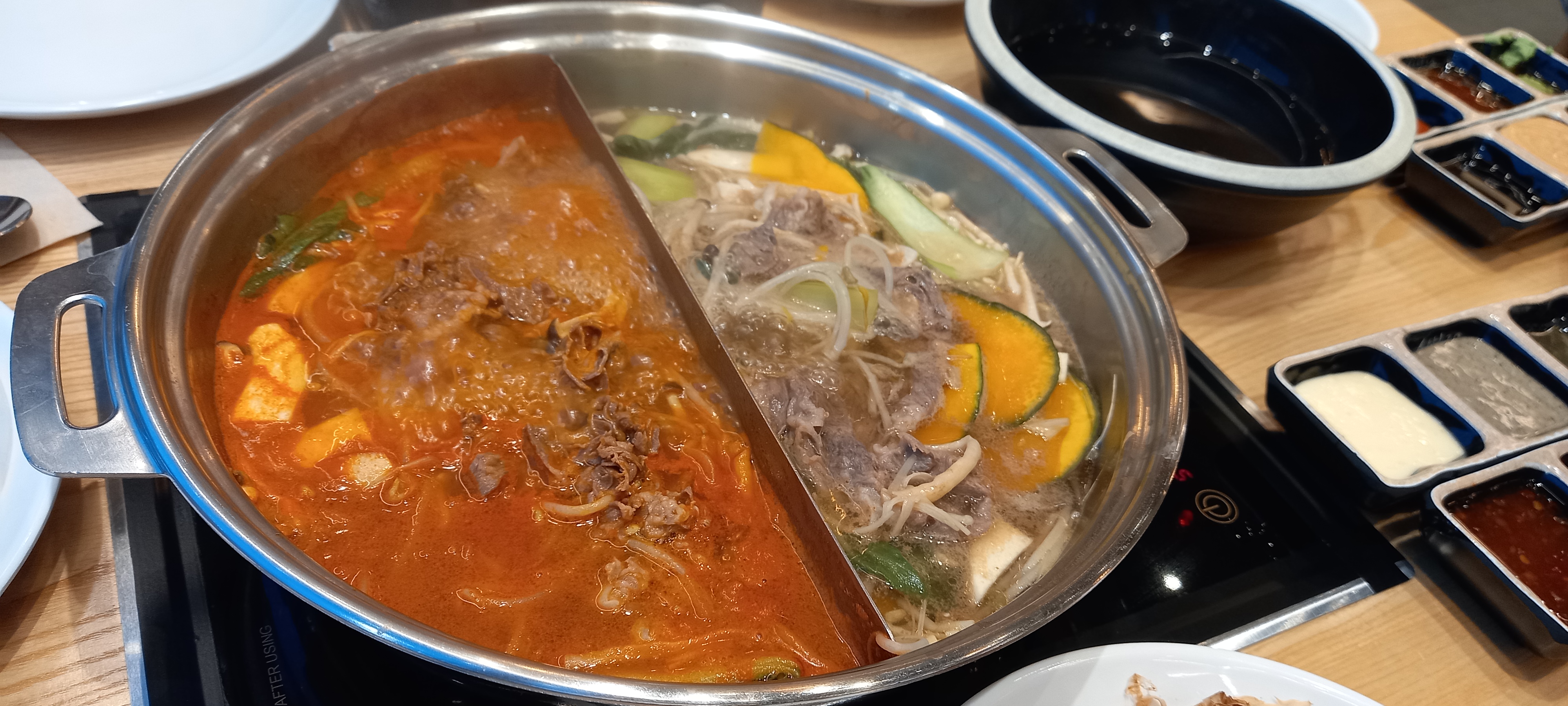 사람이 많아 사진을 잘 못찍었어요 - 대구 대명동 맛집 샤브20 대명점