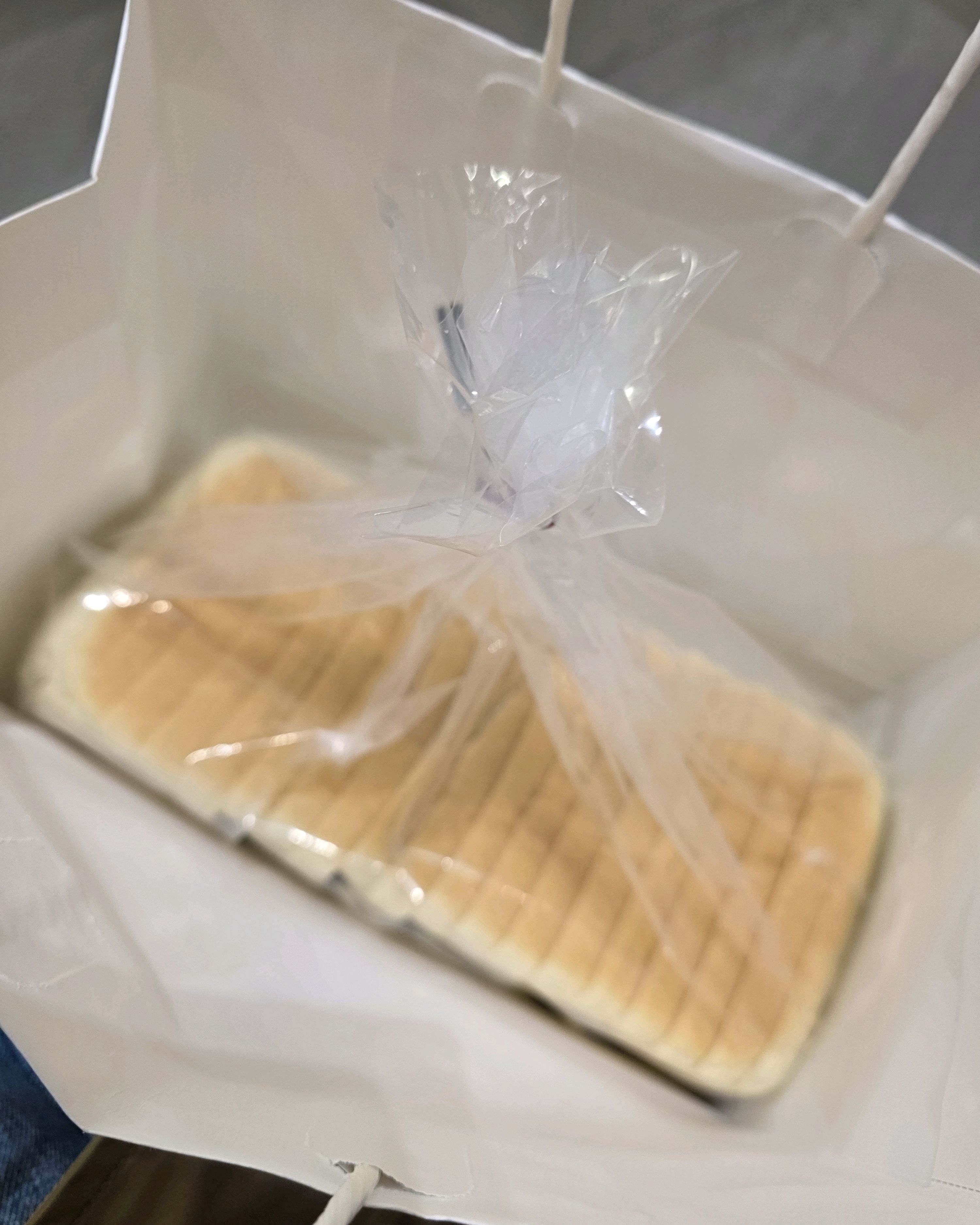 아이랑 아빠가 너무좋아하는 식빵이예요^^ - 일산지 맛집 화이트리에 울산전하점