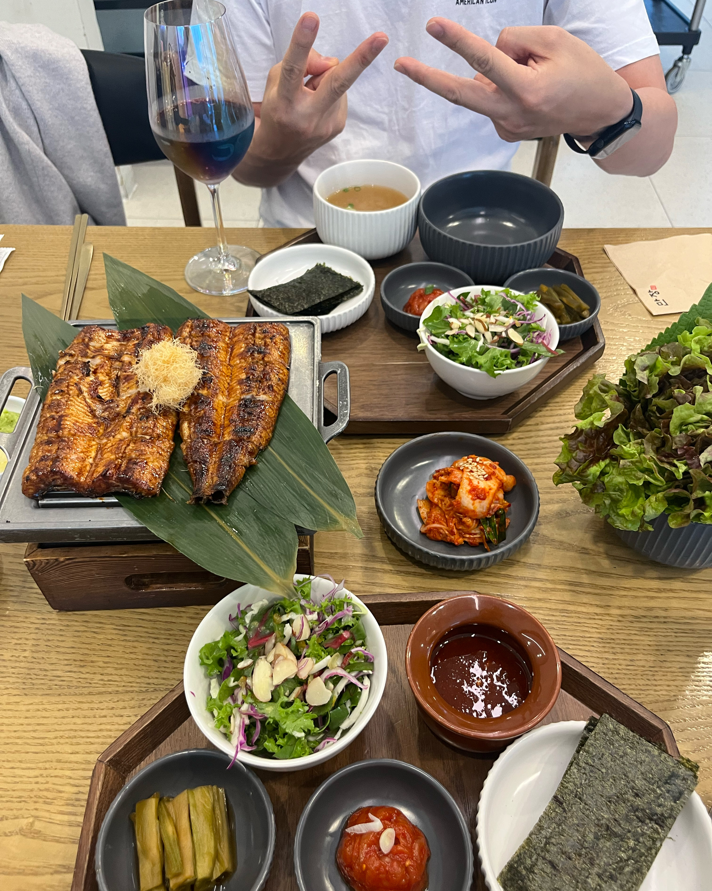 여기 가지덮밥이랑 장어구이가 맛있다고 소문이 자자해서 바로 달려왔어요! 먼저 처음 에피타이