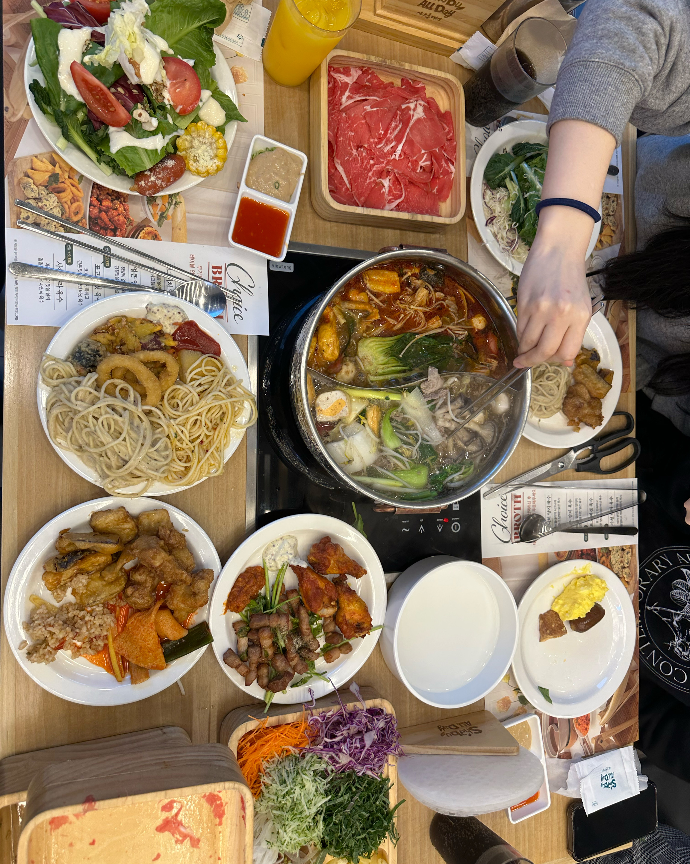 야채도 고기도 신선해서 맛있게 잘 먹었어요~ 직원 분들도 친절하시고 너무 좋습니다 다음에