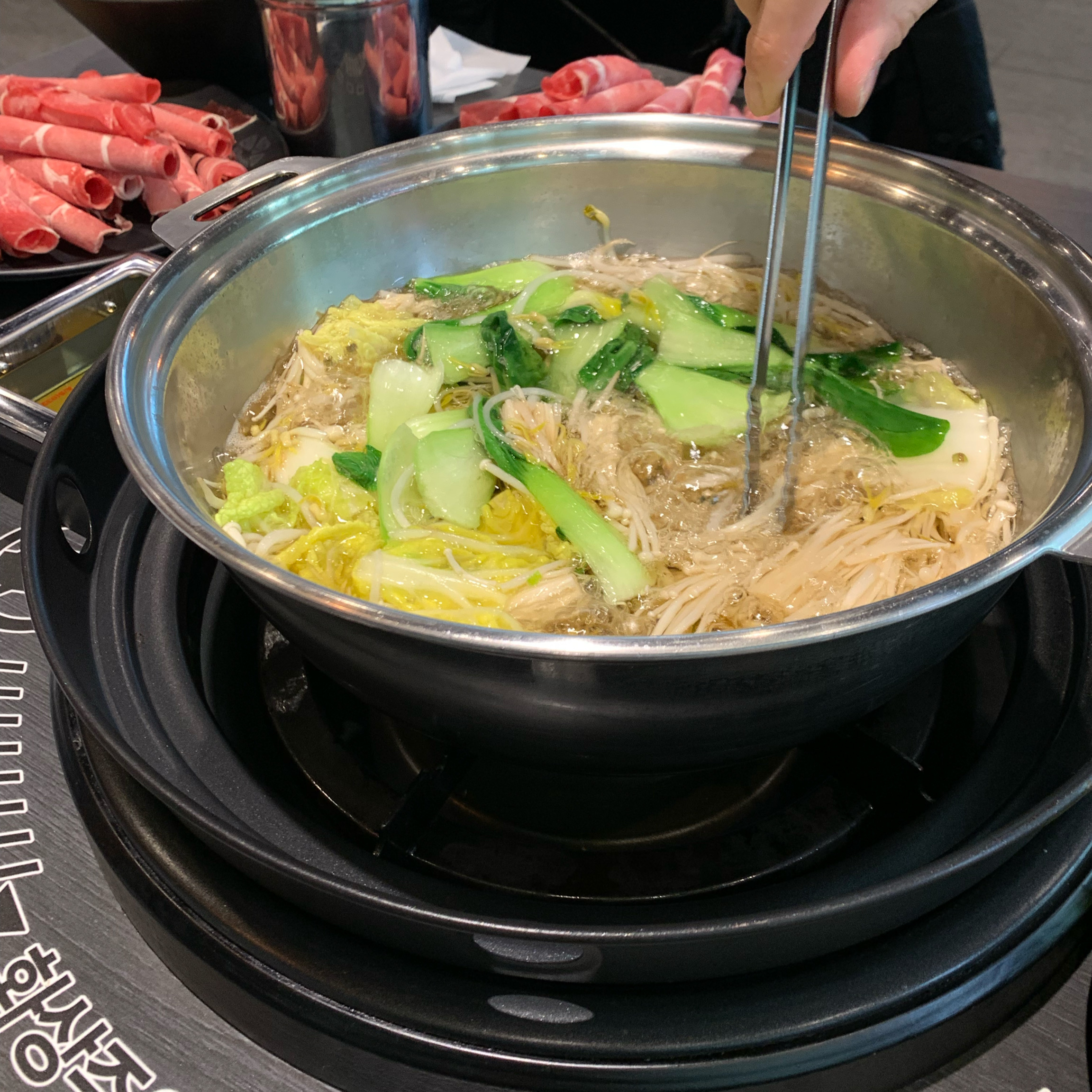 가격도 좋고 재료도 신선해서 자주 찾는 소담촌! 빵과 샐러드, 아이스크림, 커피 등도 있어