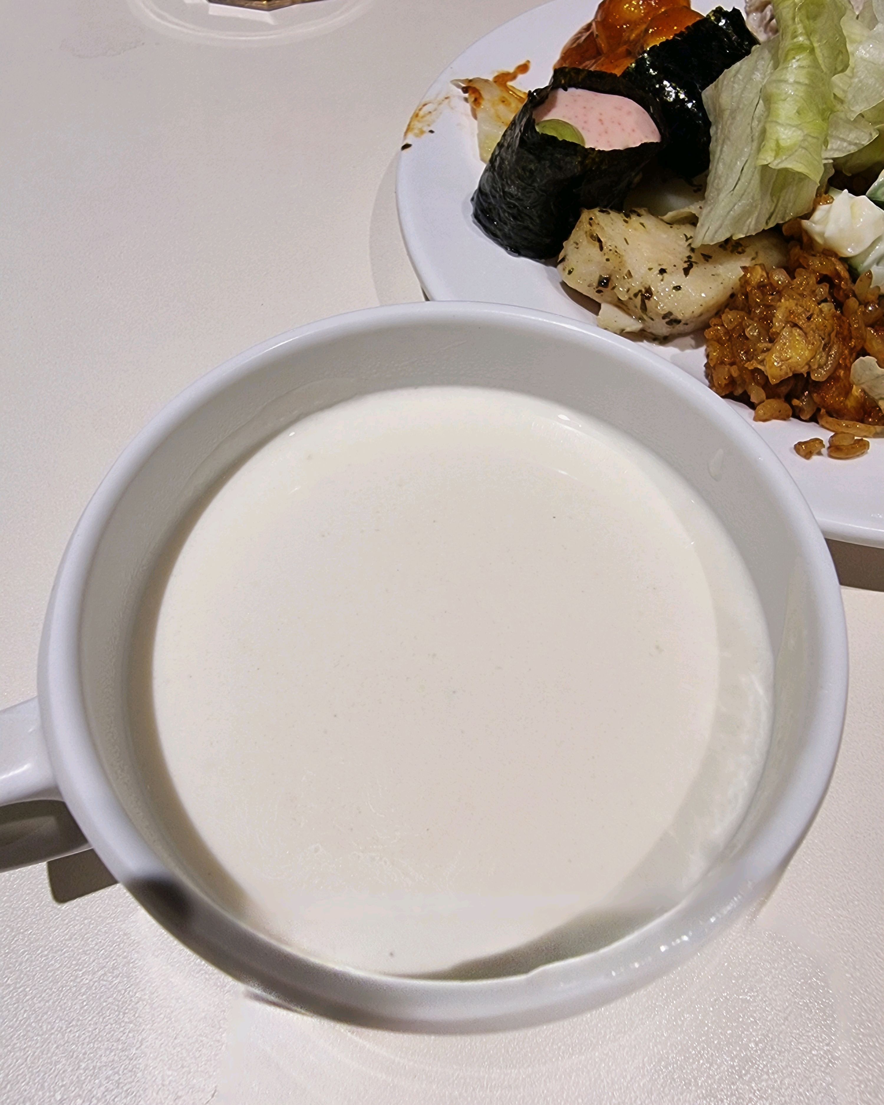 오늘은 2시 조금 전에 갔는데 빠진 음식이 많고.. - 마산 산호동 맛집 애슐리퀸즈 신세계백화점 마산점