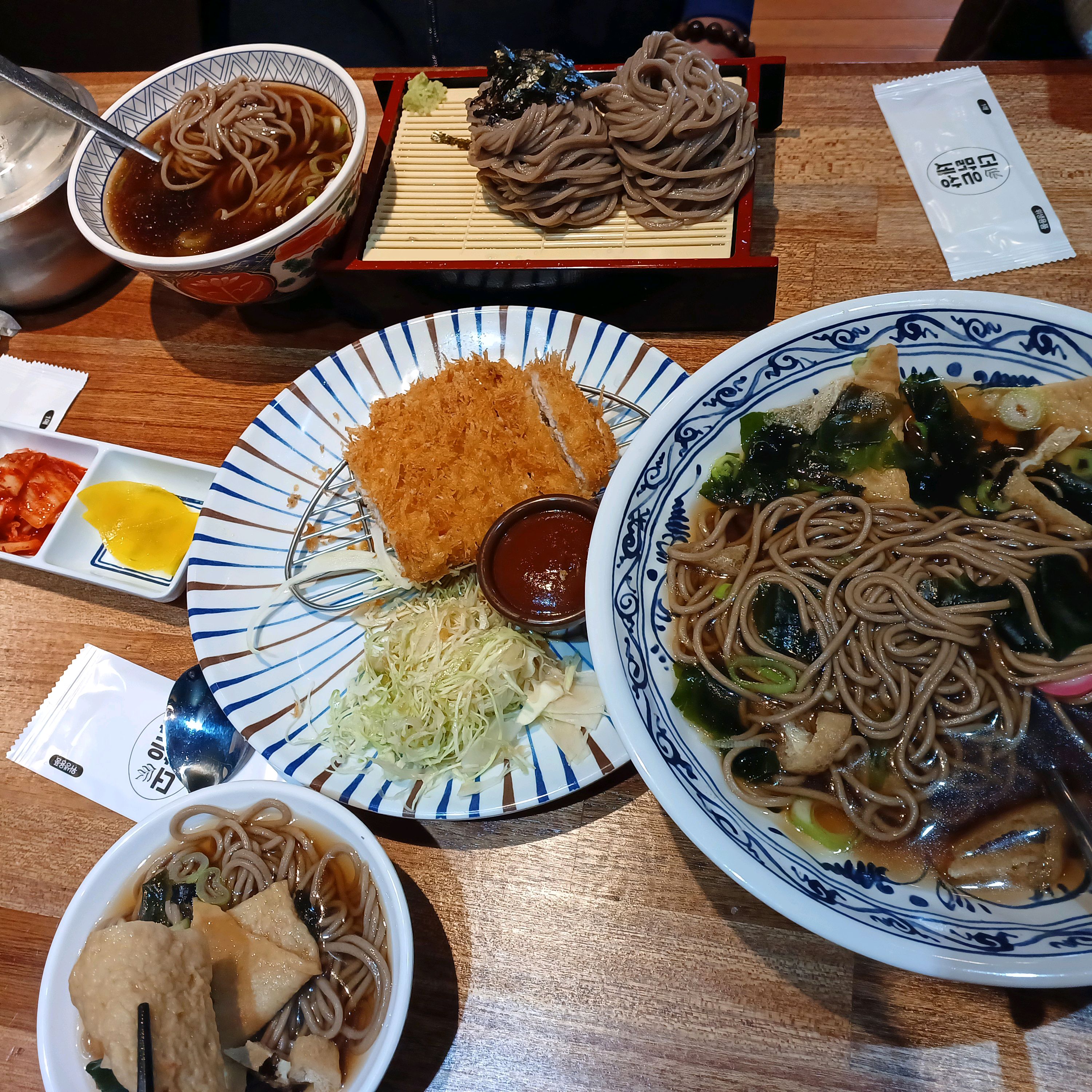 비가 오니 쌀쌀해서 뜨끈한 소바로 선택. - 청남대 맛집 삼동소바 상당점