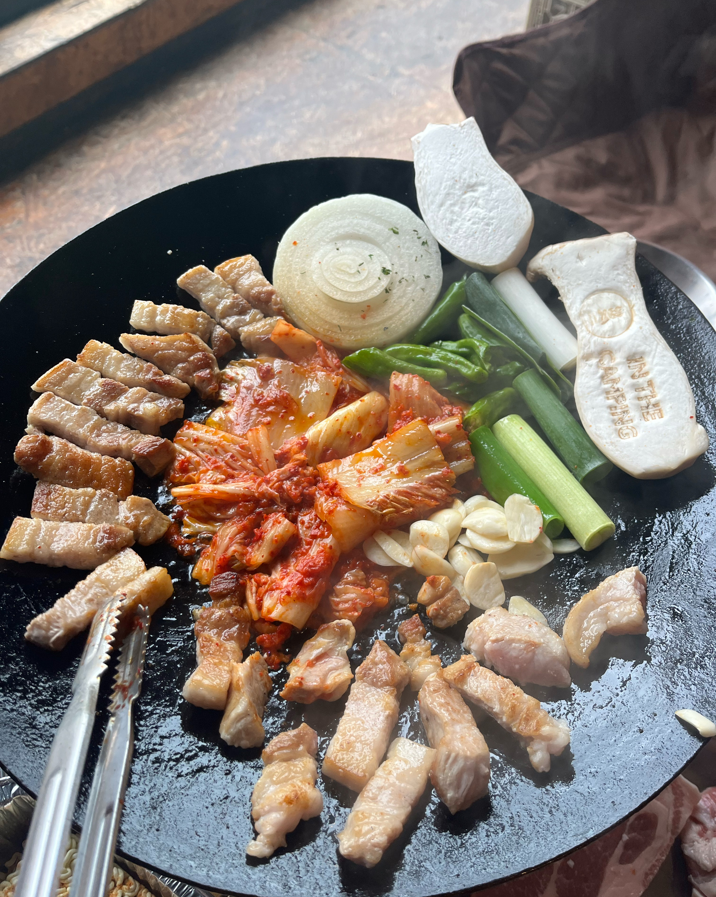 고기너무맛있고 분위기너무 좋아요~~! - 인천 맛집 인천대공원 바베큐식당 인더캠핑