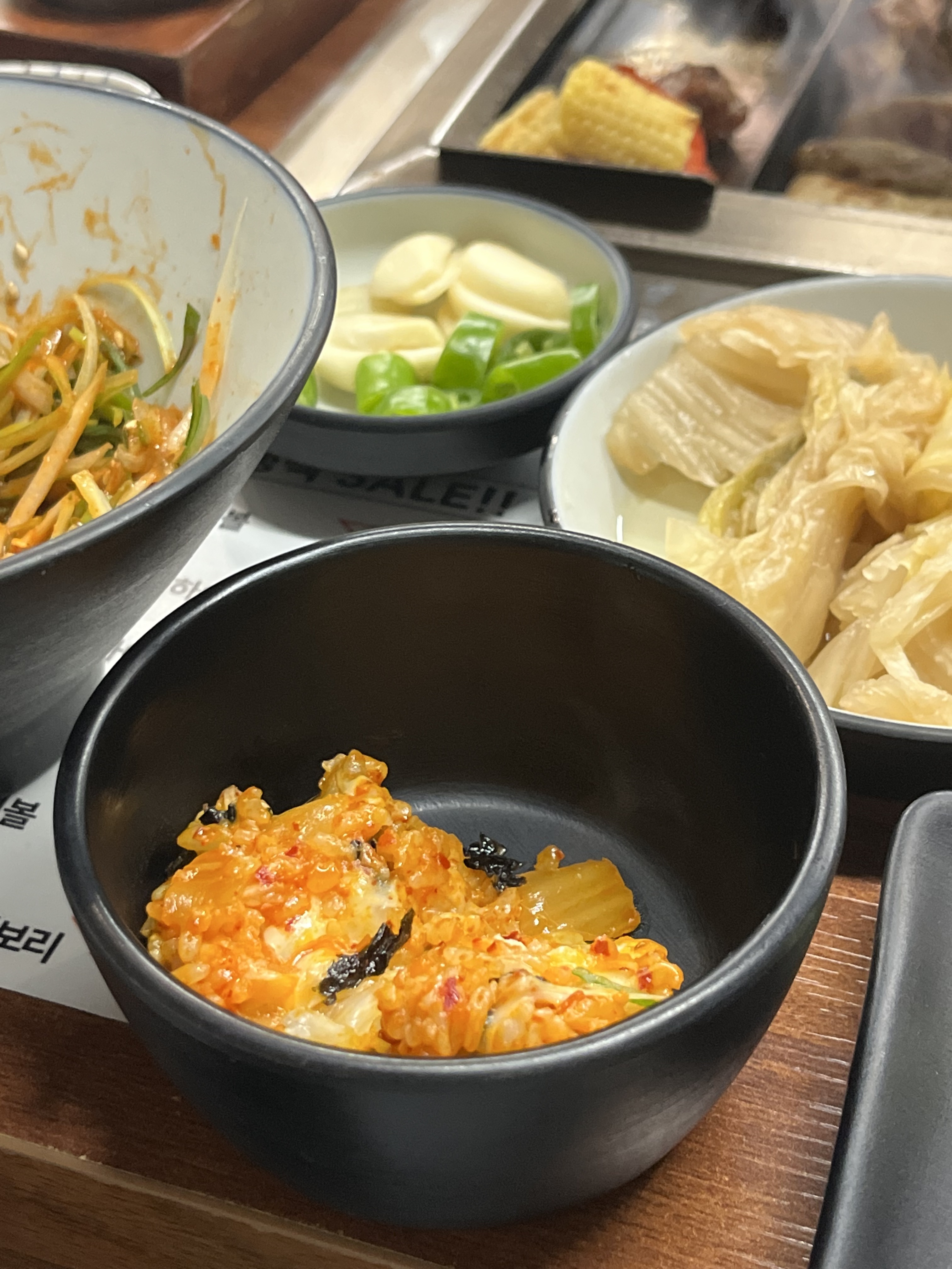 고기도 직접 구워주시고 너무 맛있어요ㅠㅠ!! 김볶밥이 진짜 치즈도 많고 맛있어요 :) - 대전 맛집 육화탄 대전롯데백화점 괴정점