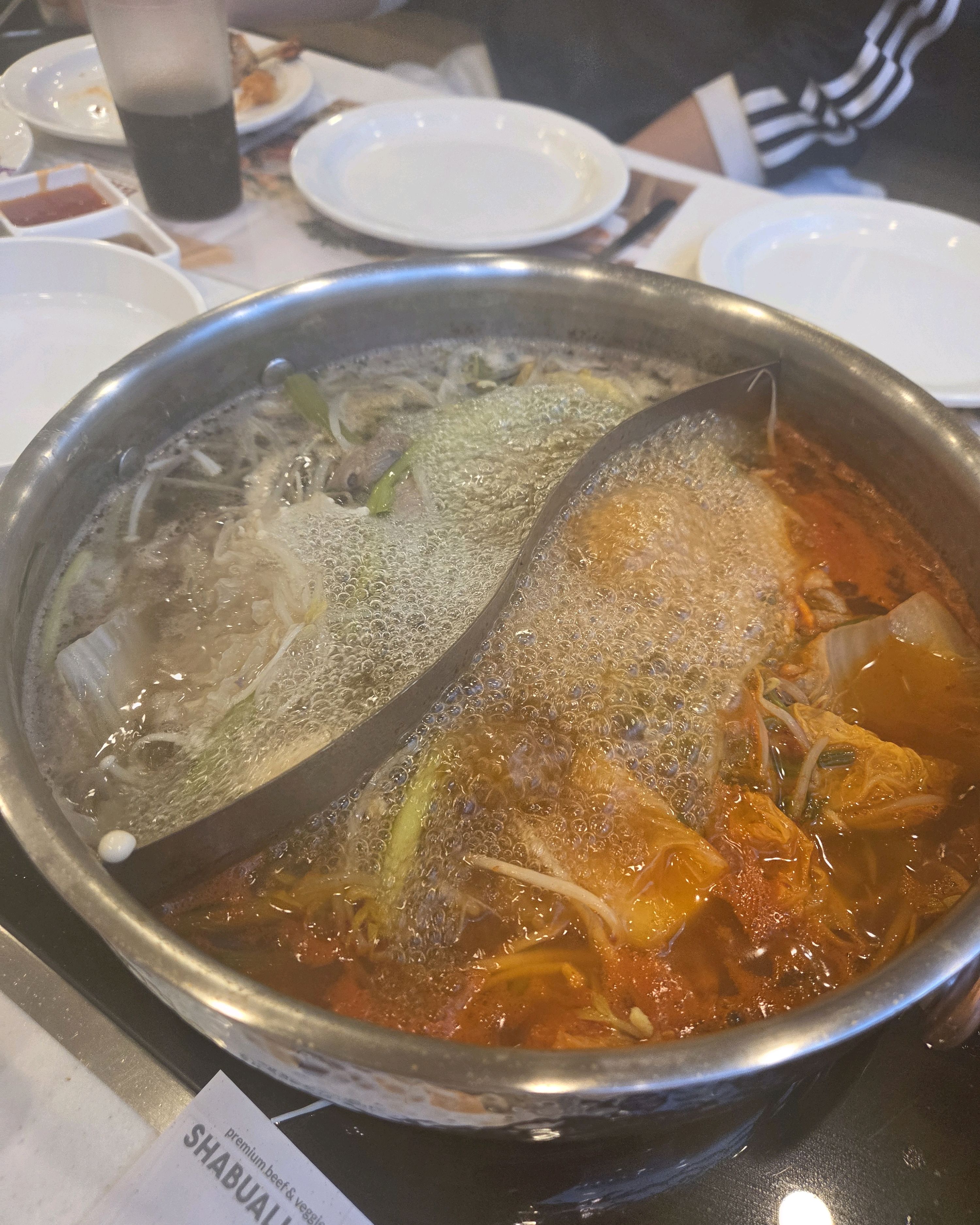 맛난음식이 많고 넓어서 모임하기 좋아요. - 의정부 민락 맛집 샤브올데이 의정부민락점