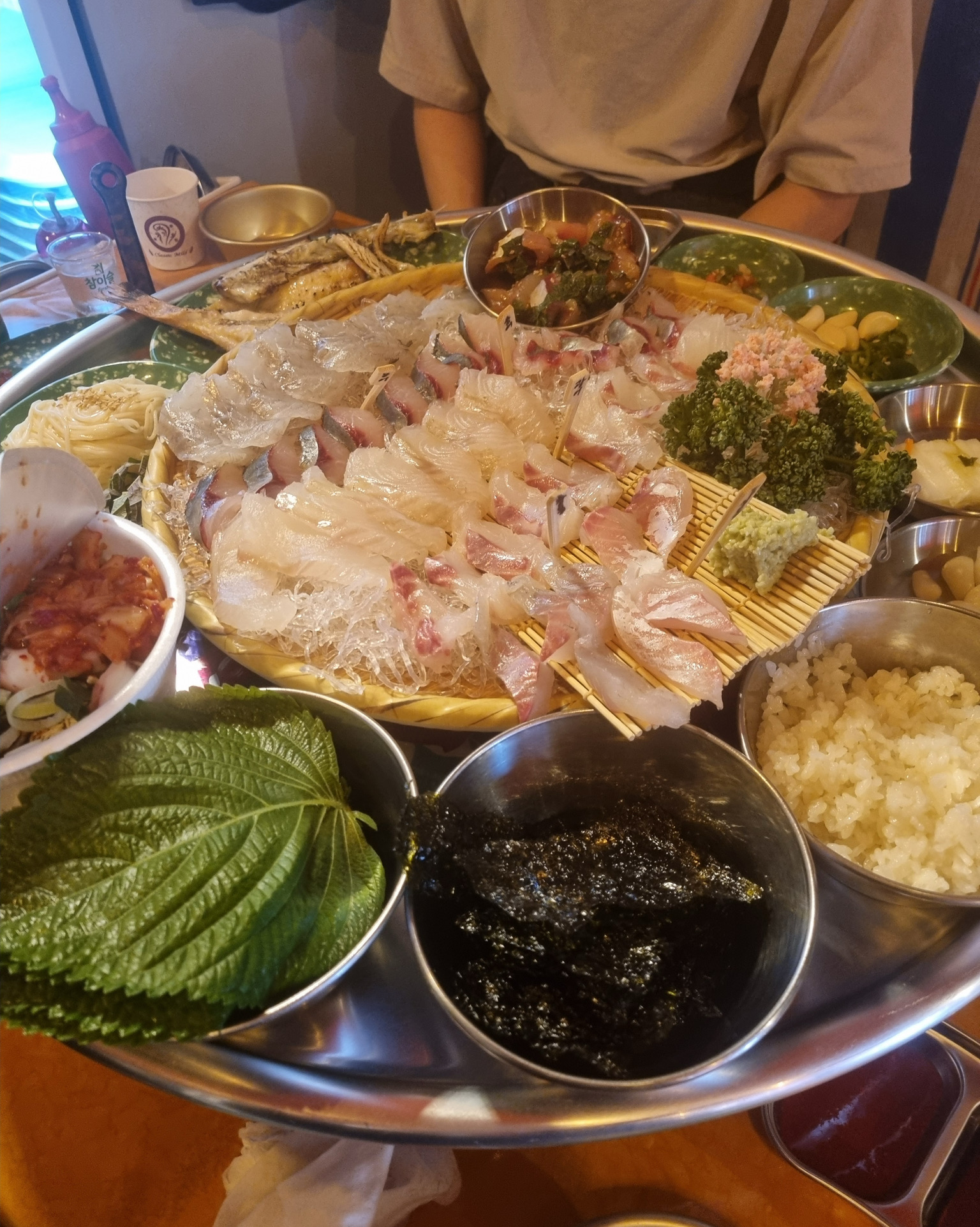 이번에 처음 방문했는데 기대 했던거 보더 훨씬 맛있습니다 진짜 추천 드려요..!! 매장도