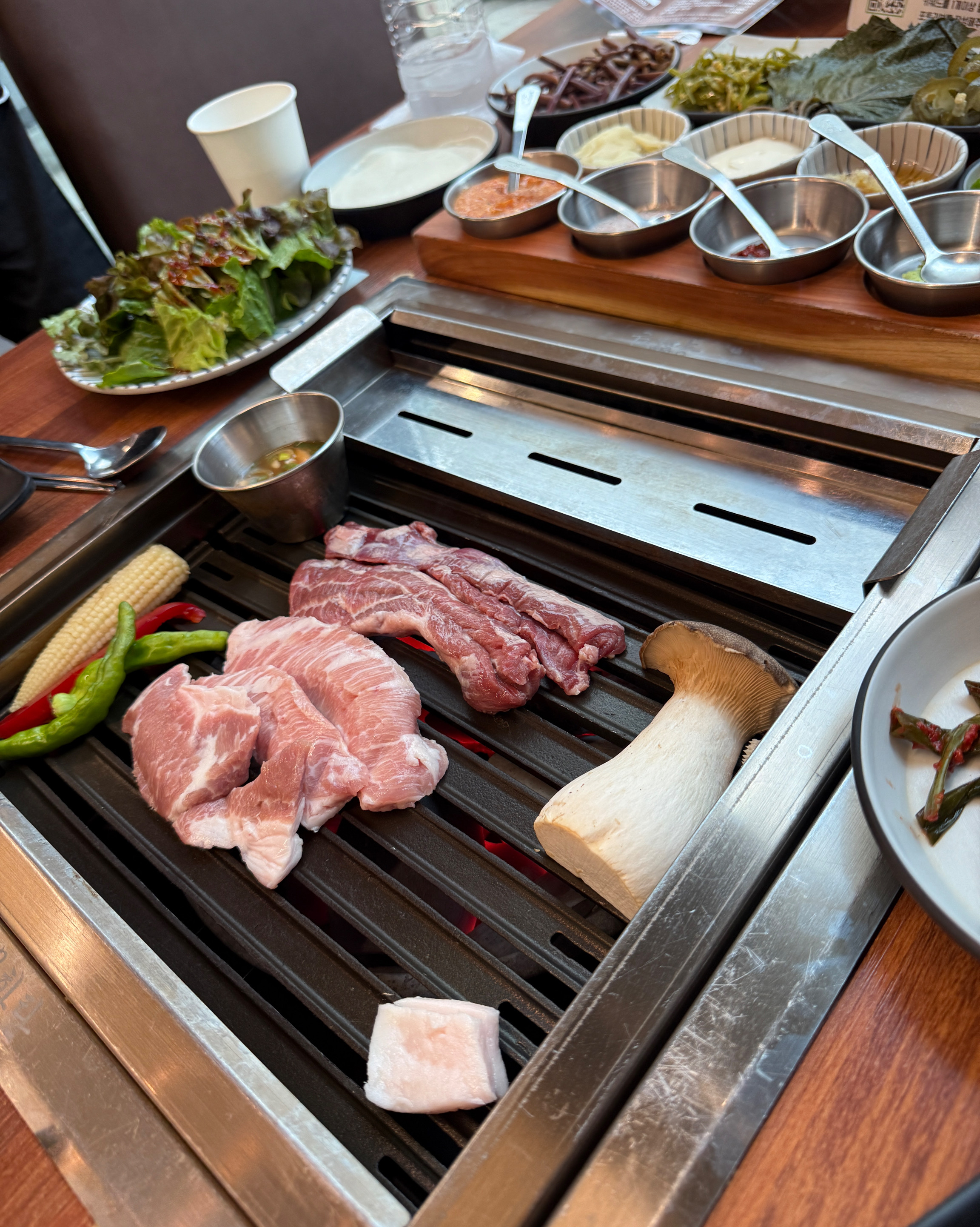 고기가 먹음직 스러웠어요!! - 대전 맛집 육화탄 대전롯데백화점 괴정점