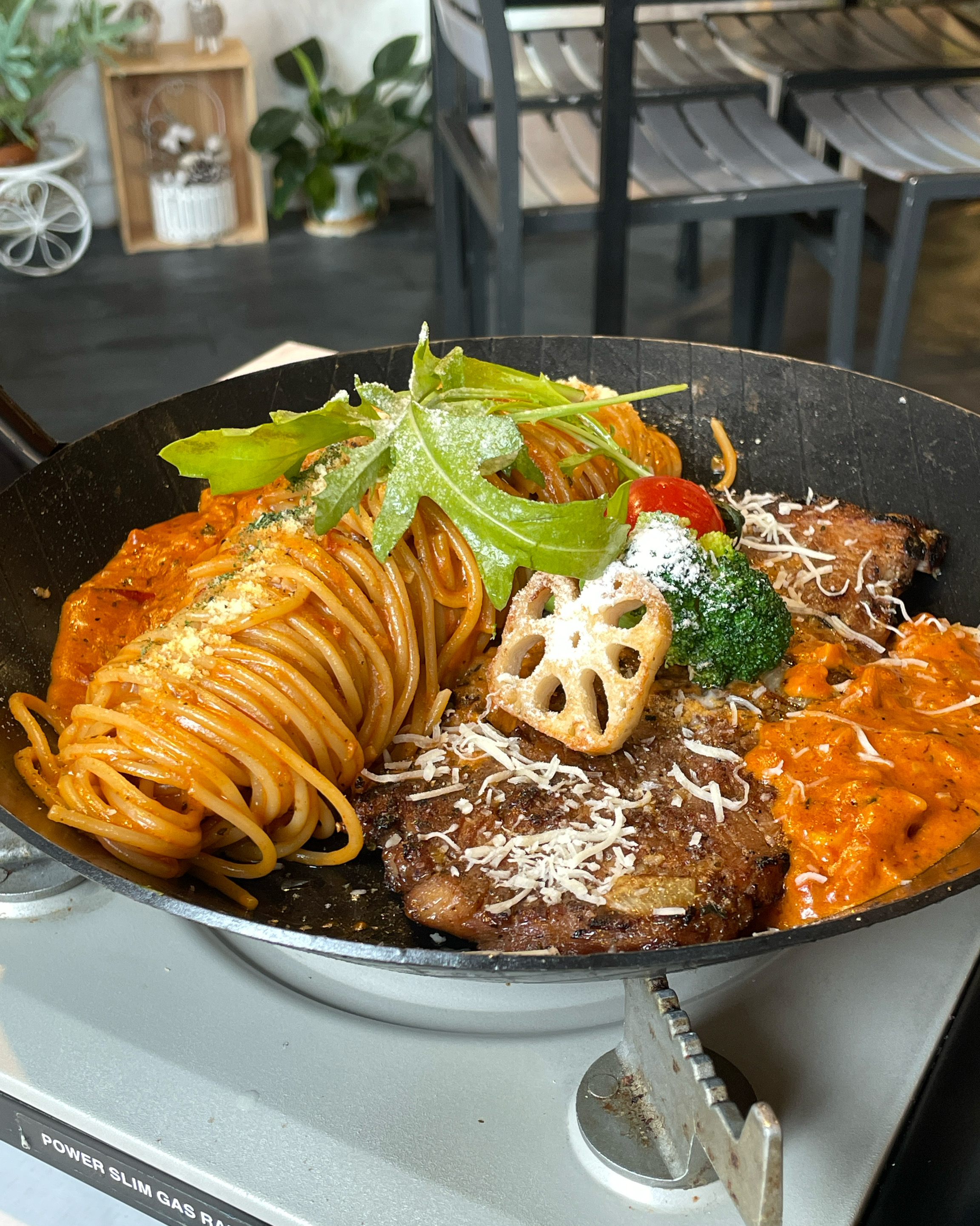 갈비가 들어간 파스타라니! 엄청 신선한 조합입니당! - 망원동 맛집 따식 갈비파스타 망원