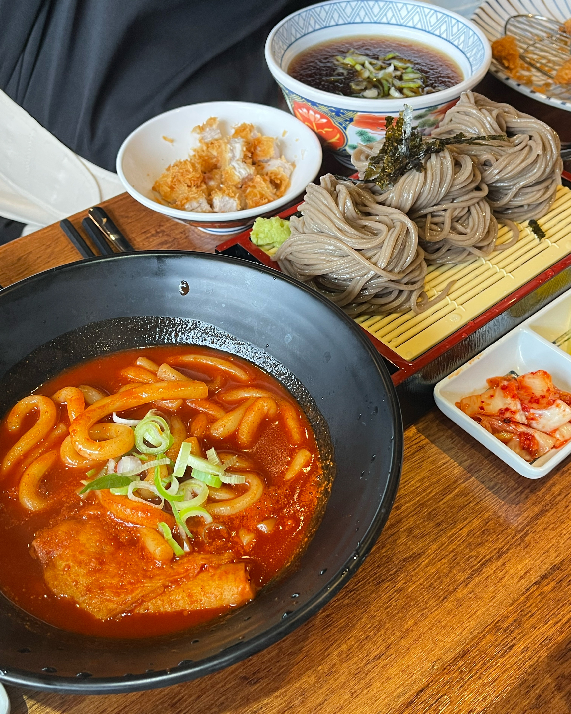다른 음식도 맛있고 - 청남대 맛집 삼동소바 상당점